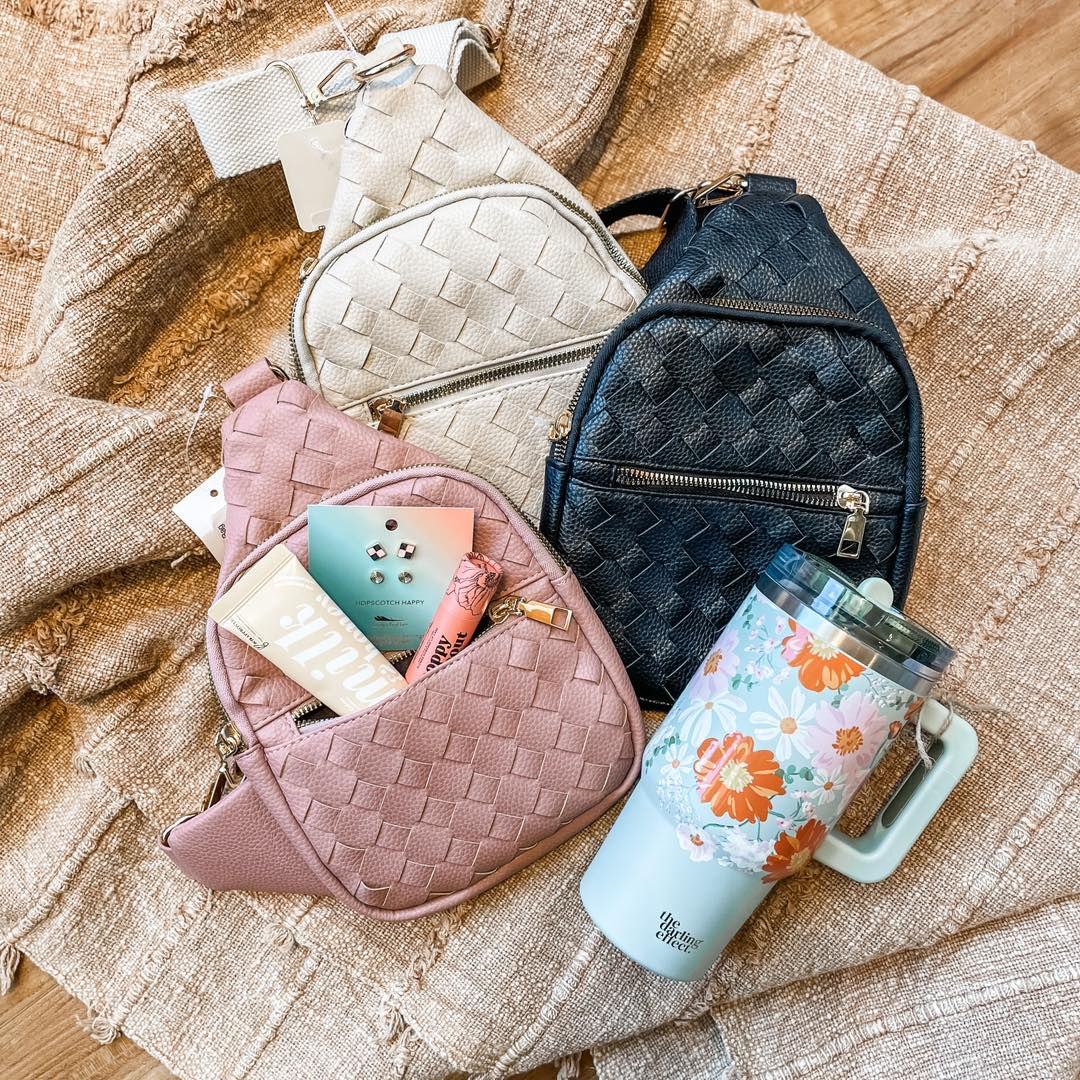 Handbags - MarketPlaceManning