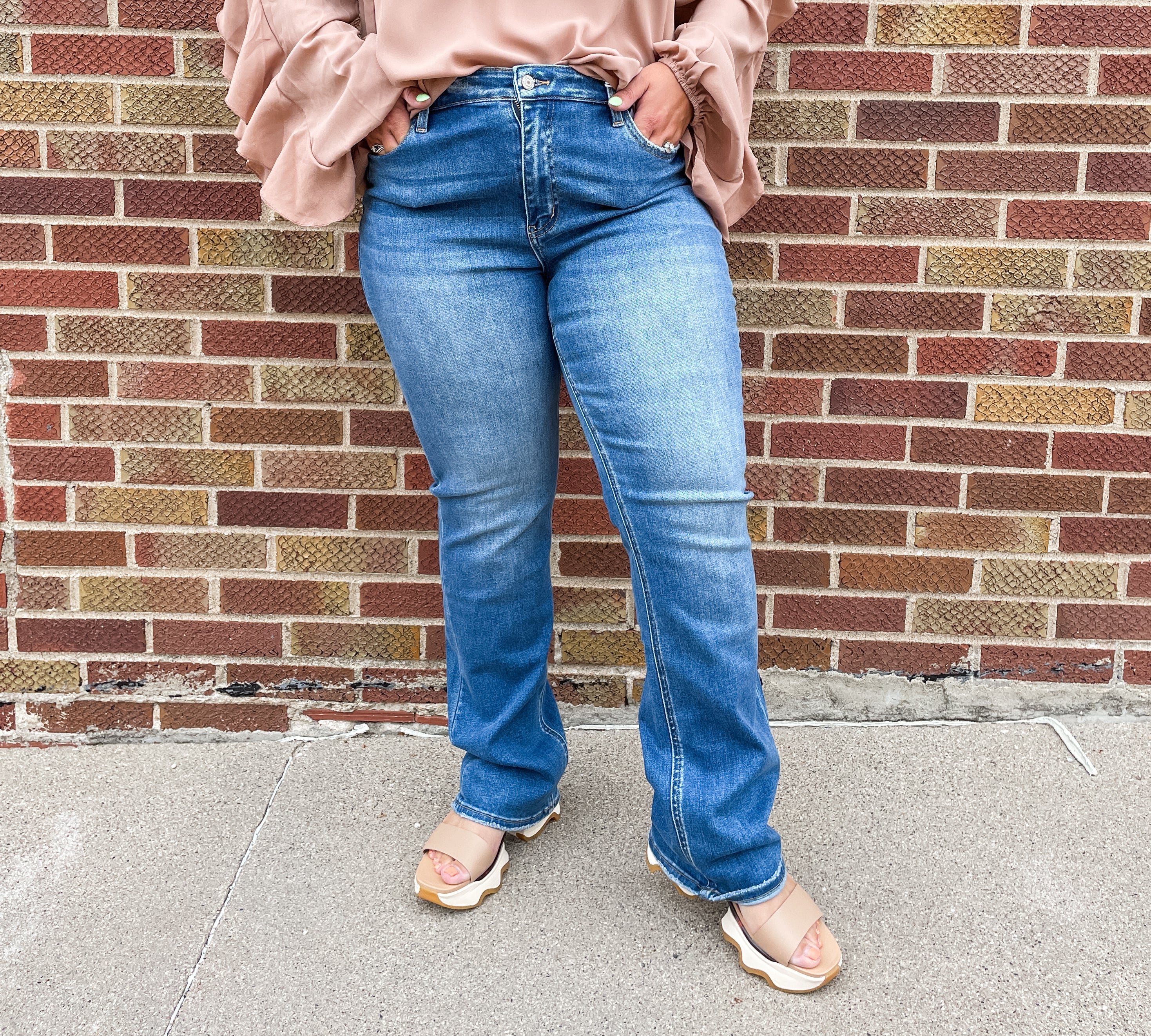 Skylar Slim Bootcut Vervet Jeans