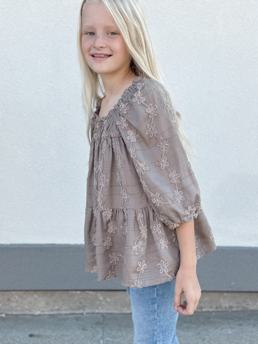 Girls Floral Embroidery Puff Sleeve Square Neck Top