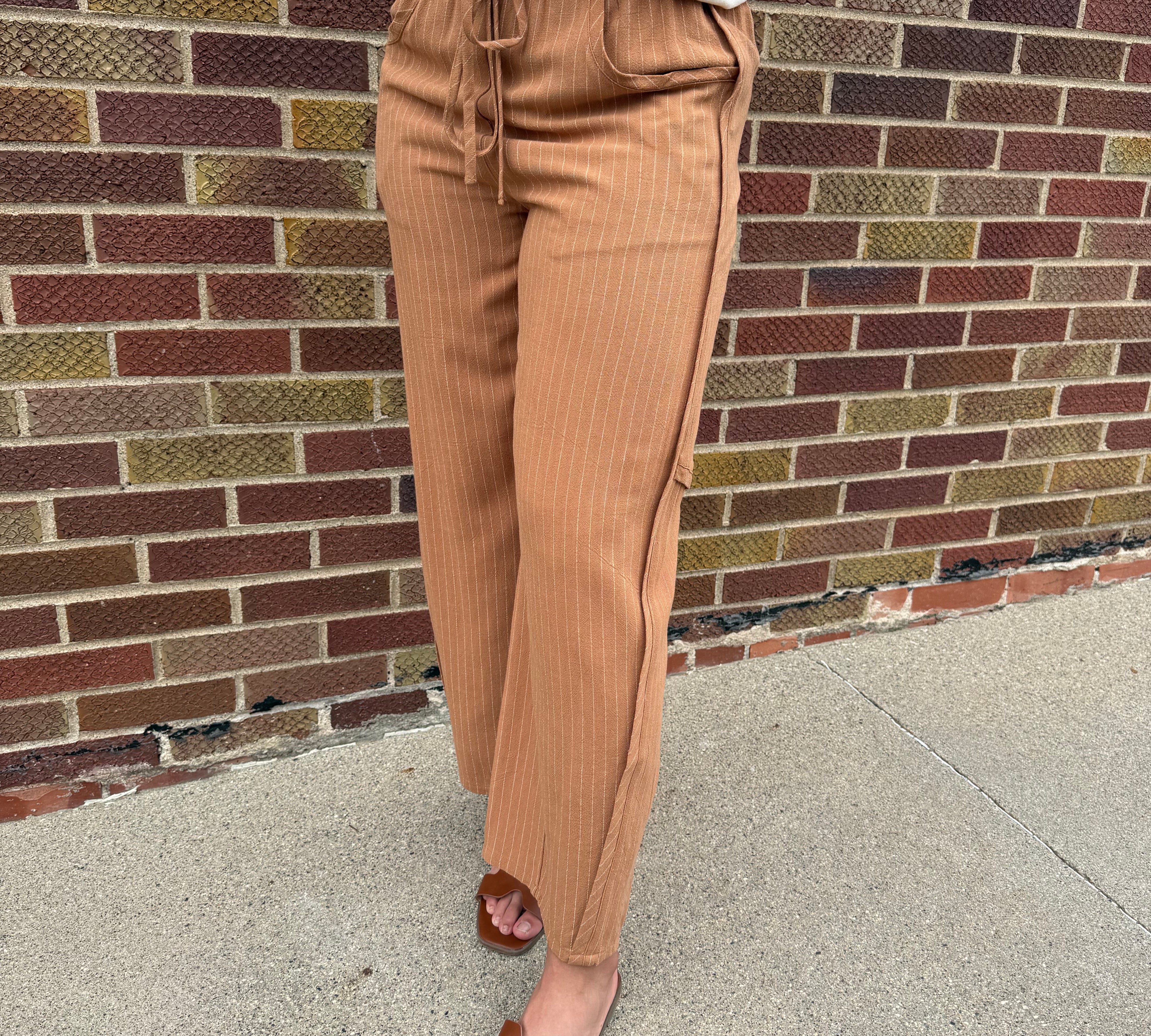 Relaxed Stripe Barrel Pants w/Pockets