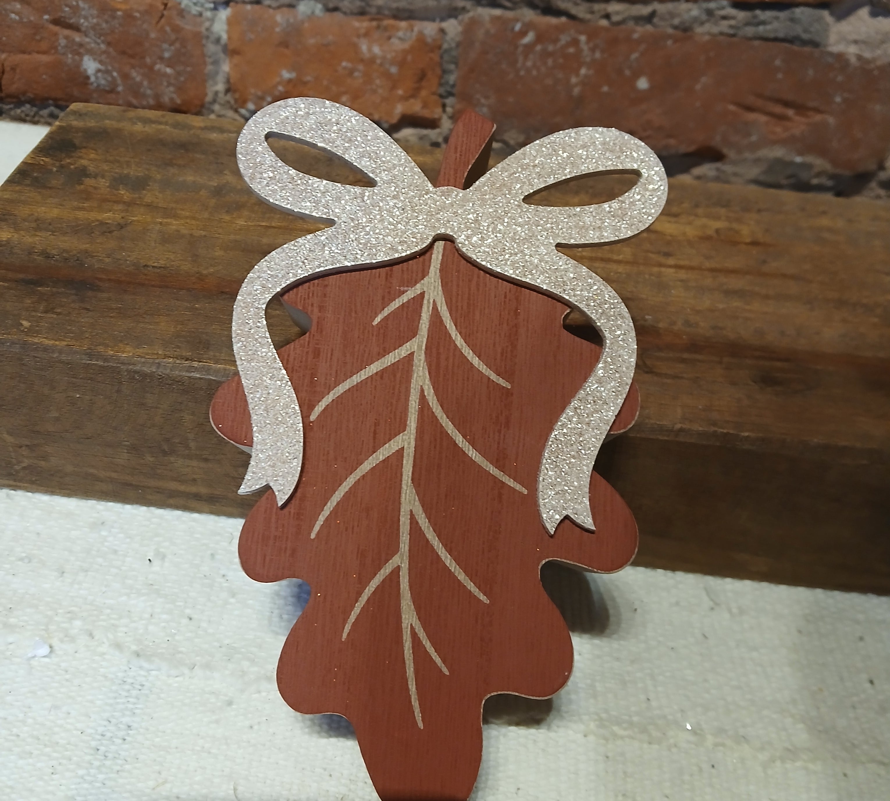 Leaves w/Bows Figurine 5.25”