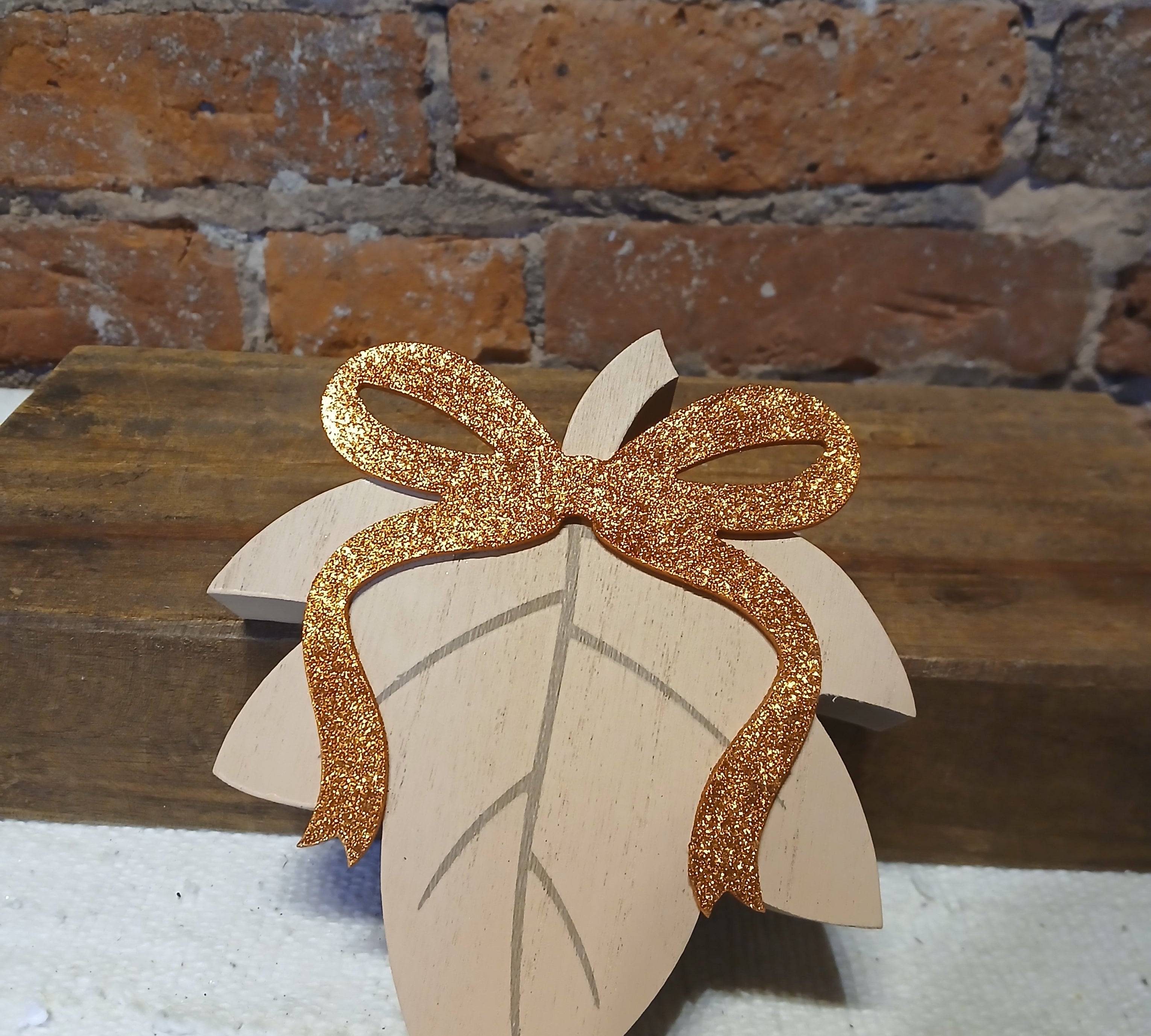 Leaves w/Bows Figurine 5.25”