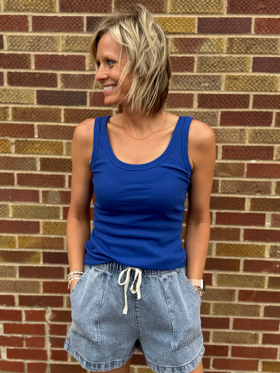 Scoop Neck Solid Tank
