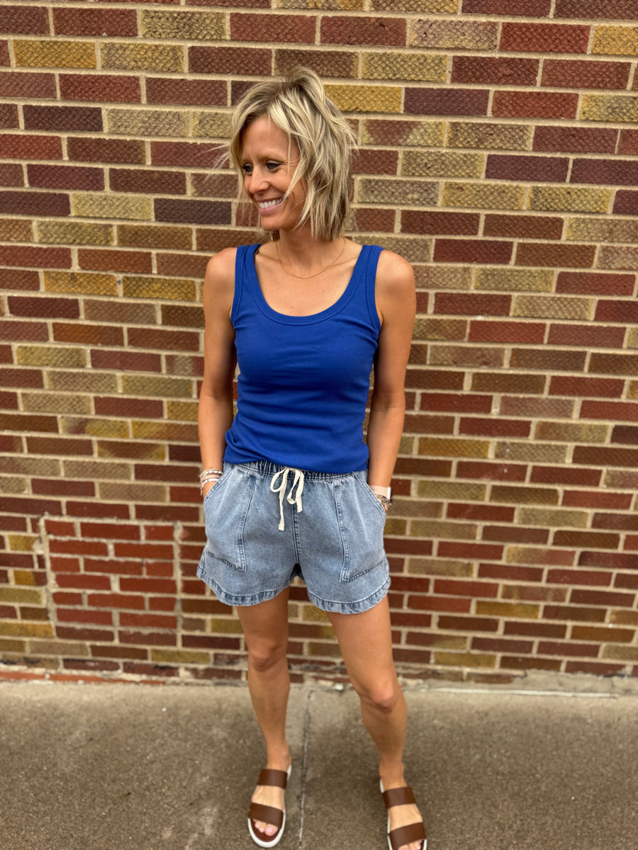 Scoop Neck Solid Tank