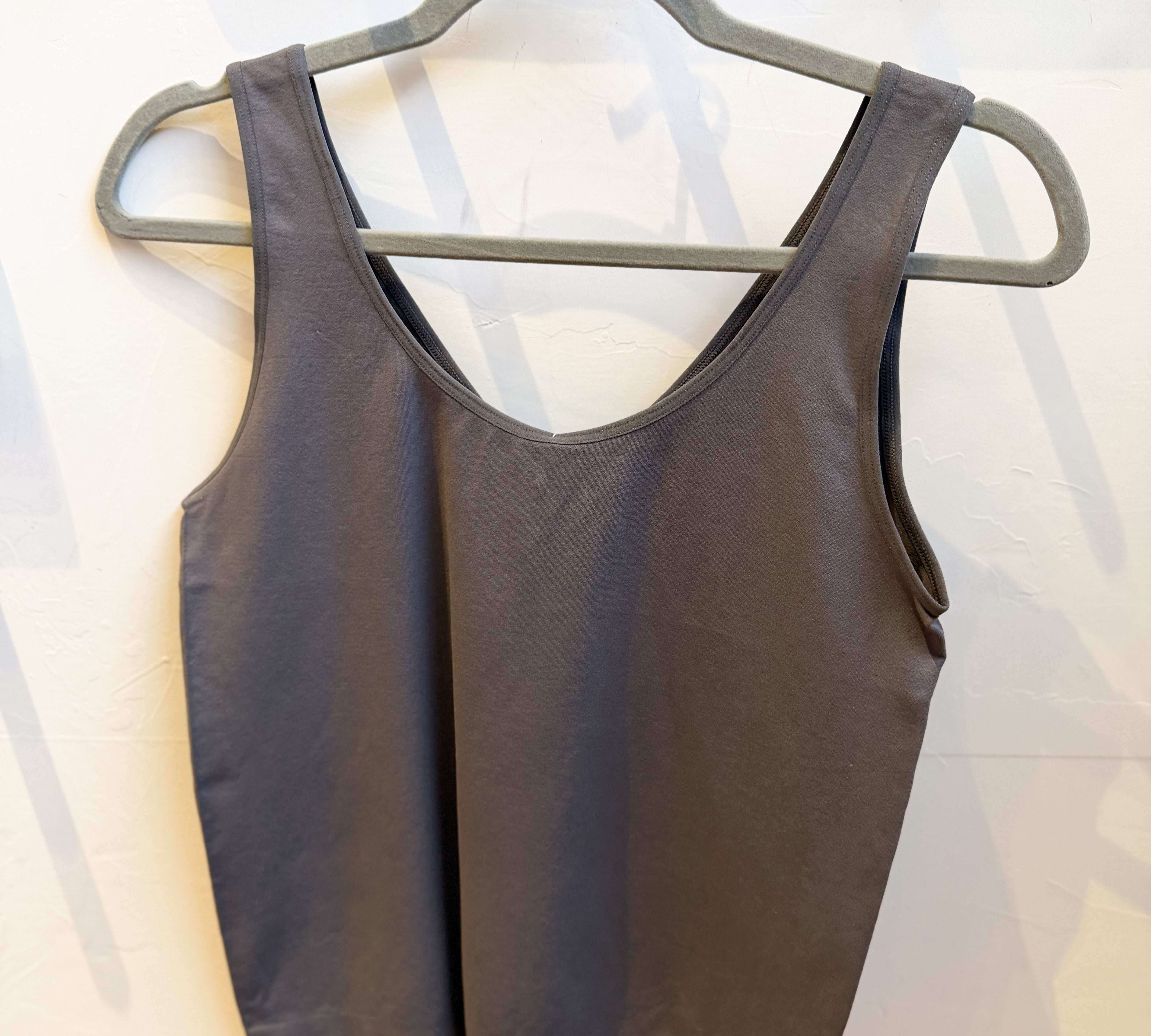 Reversible Neckline Seamless Tank