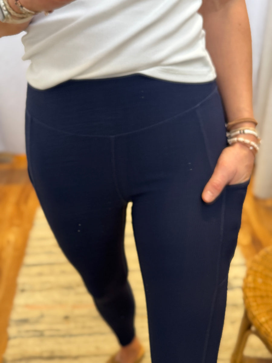 Nylon Ribbed Leggings w/Side Pocket