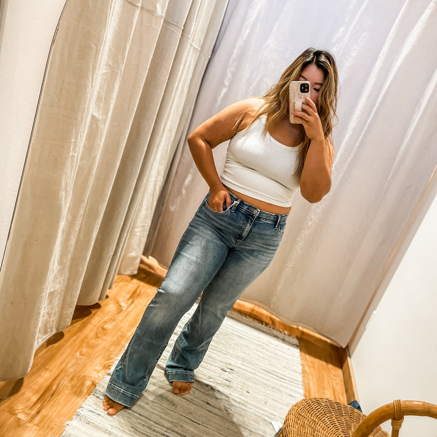 Seamless Waistband Bootcut Vervet Jeans