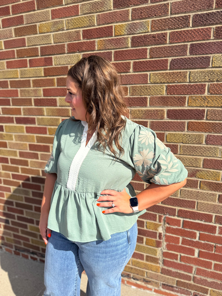 Plus Solid Peplum Top w/Puff Embrodiered Sleeve