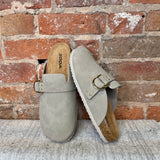 Tration Round Buckle Clog