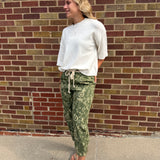 Floral Printed Cropped Straight Pant