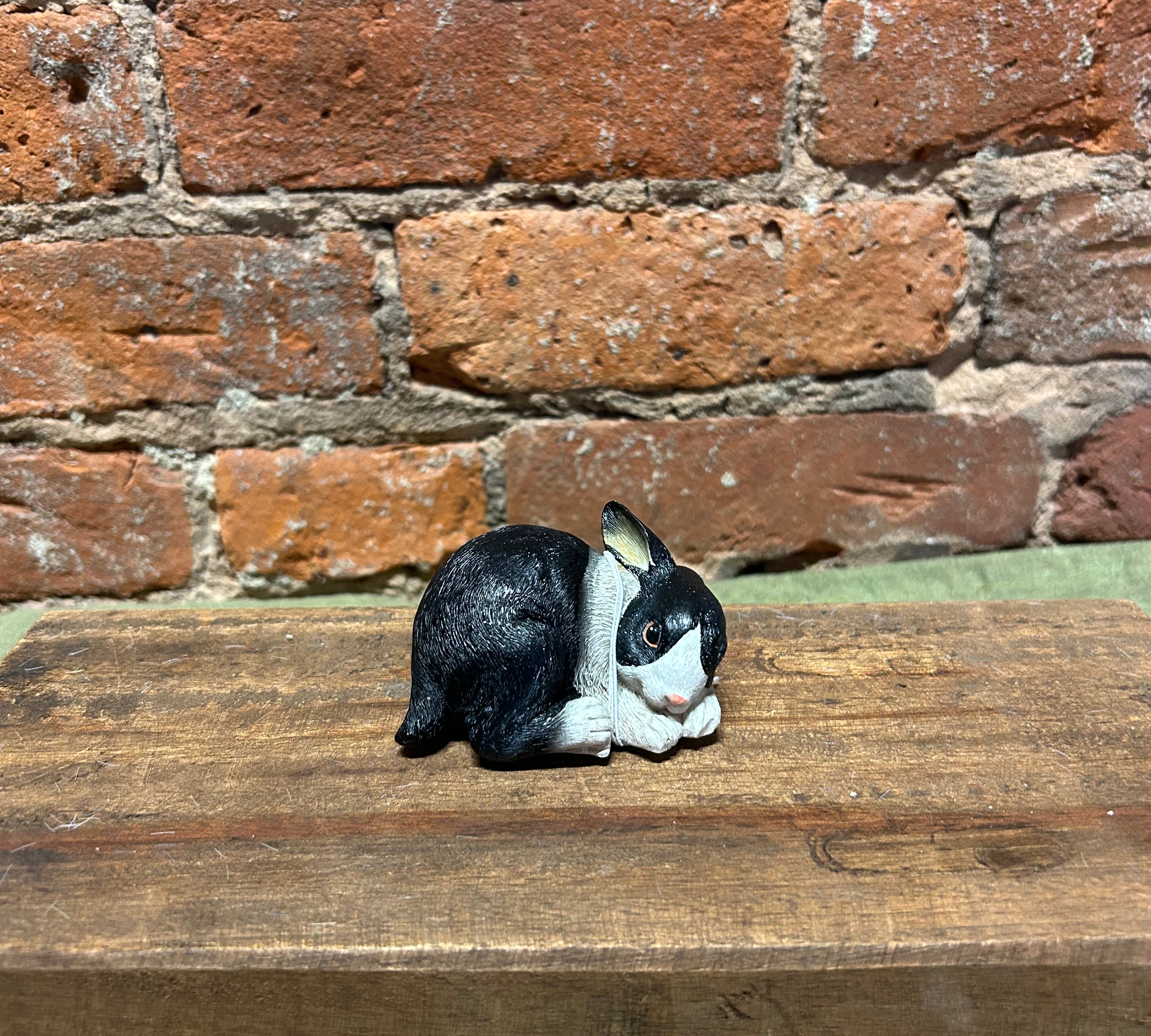 Resin Black & White Rabbit