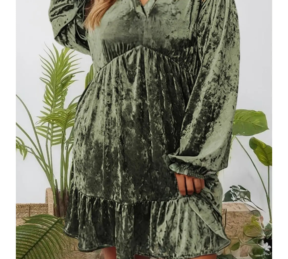 Plus Velvet Babydoll Dress w/ Puff Sleeve