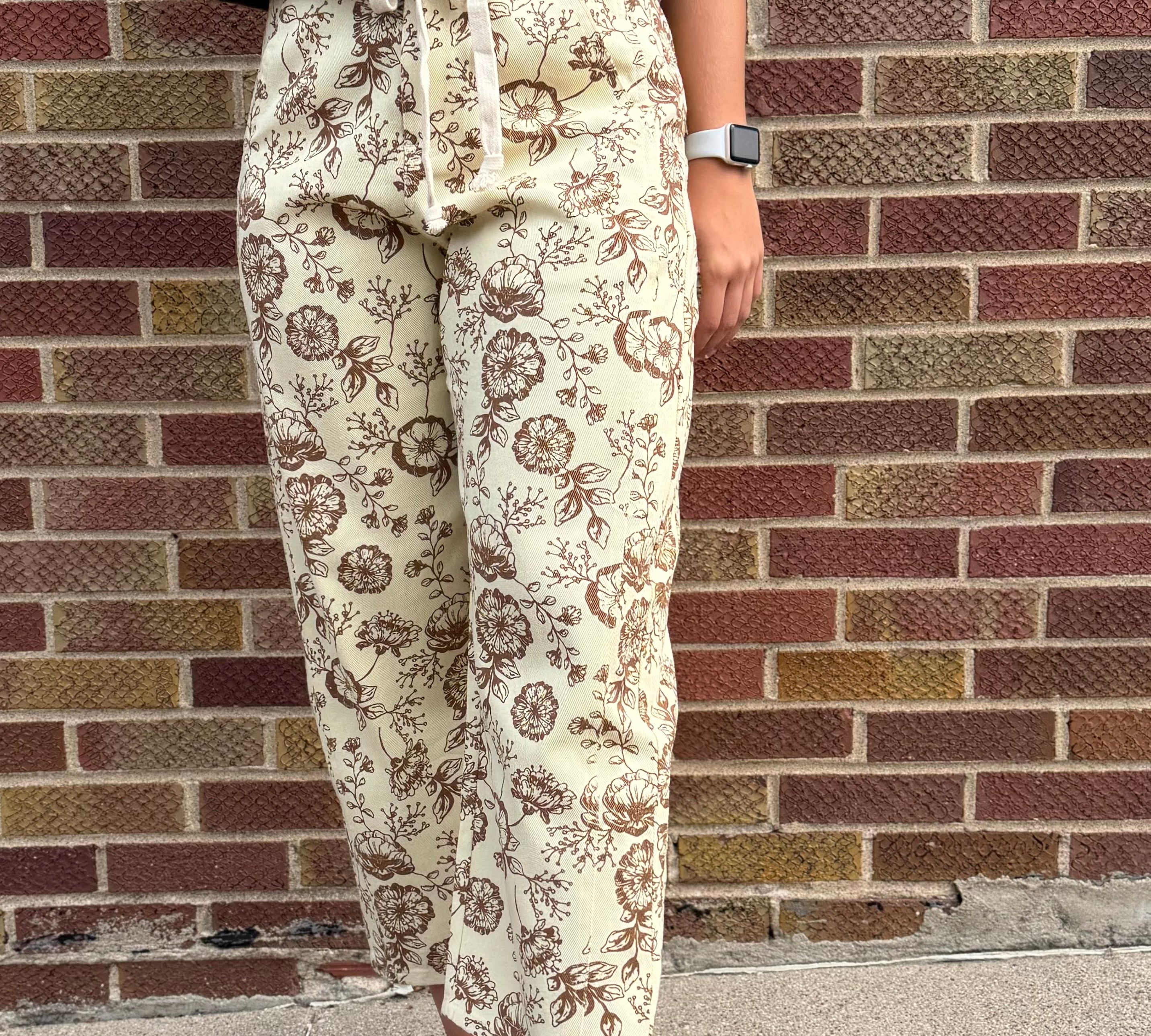 Floral Printed Cropped Straight Pant