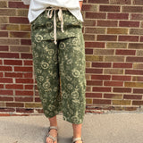 Floral Printed Cropped Straight Pant