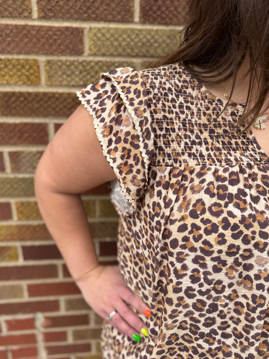 Leopard Ruffle Sleeve Dress w/Wave Trim