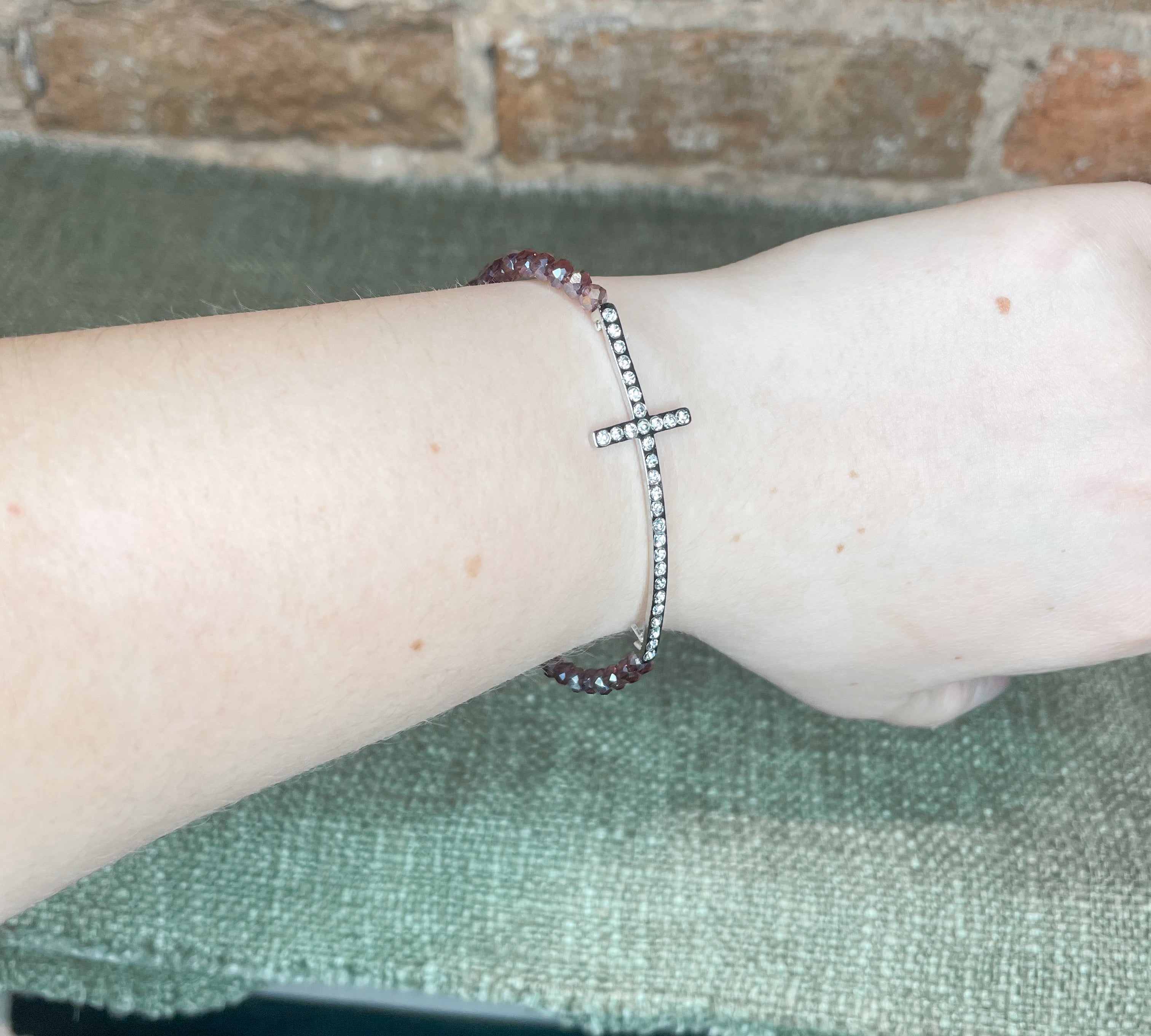 Stretchy Crystal Side Cross Bracelet