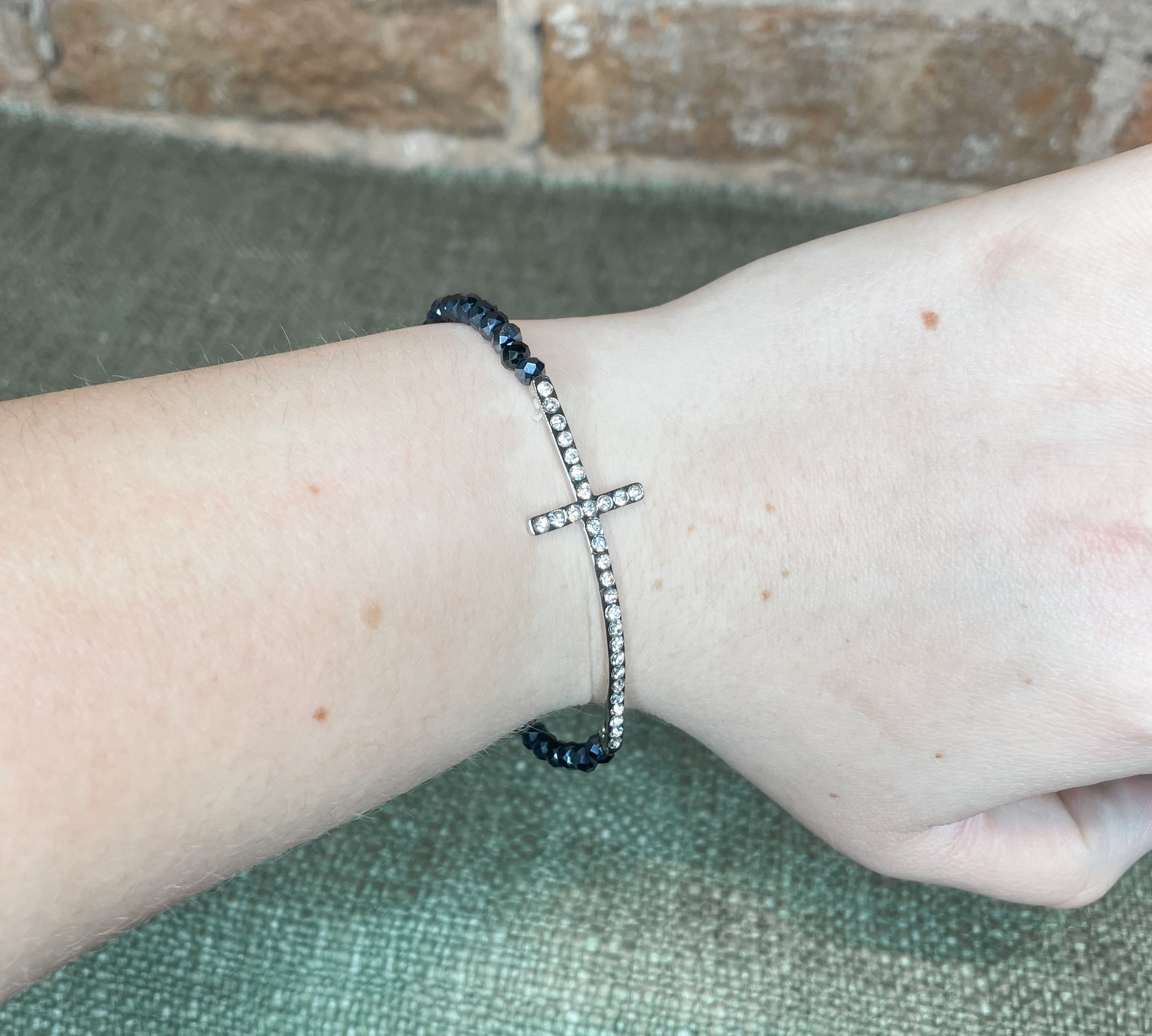 Stretchy Crystal Side Cross Bracelet