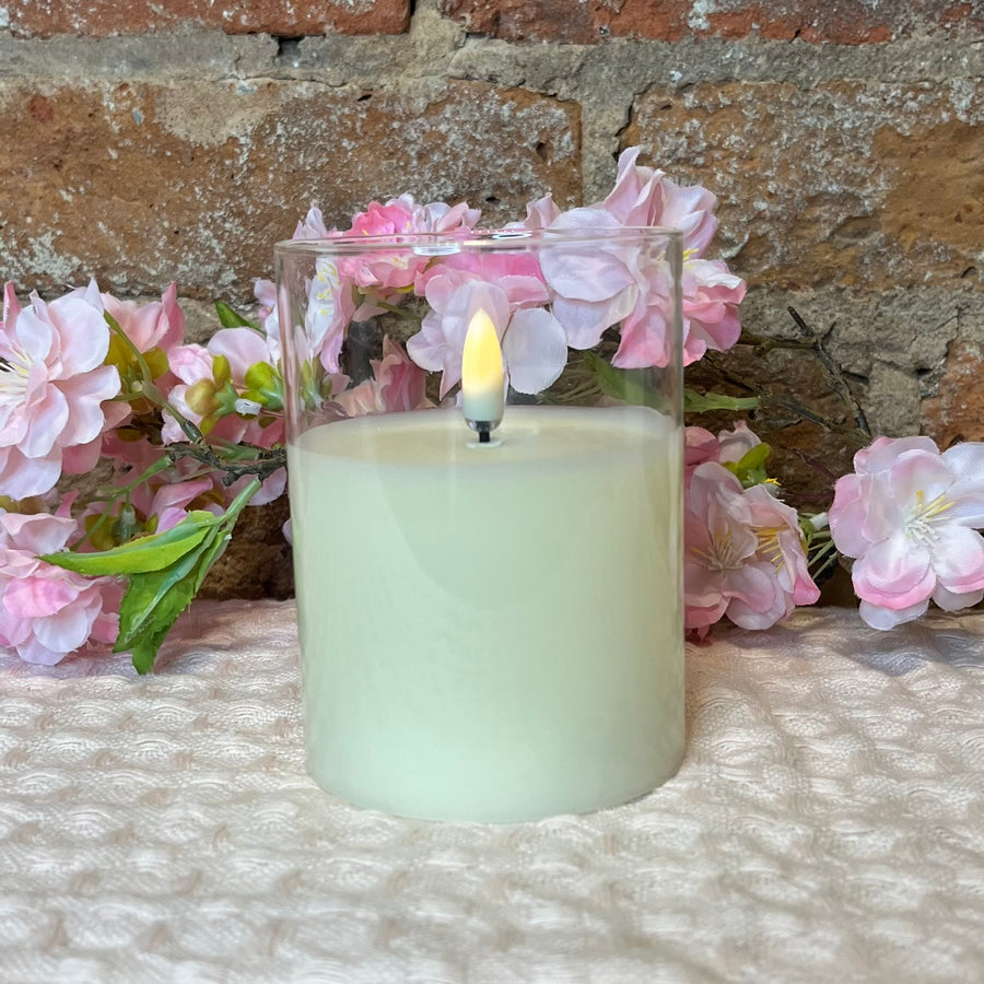 Simply Ivory Radiance Poured Candle 3x4"