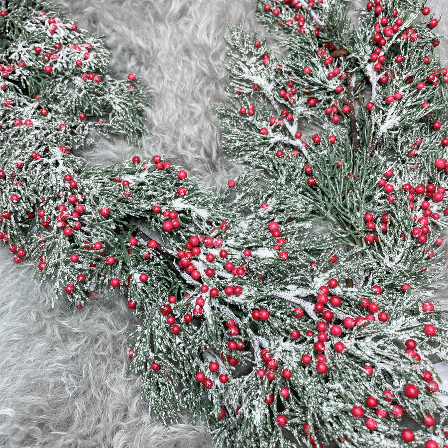 Cedar/red Berry Garland 5’