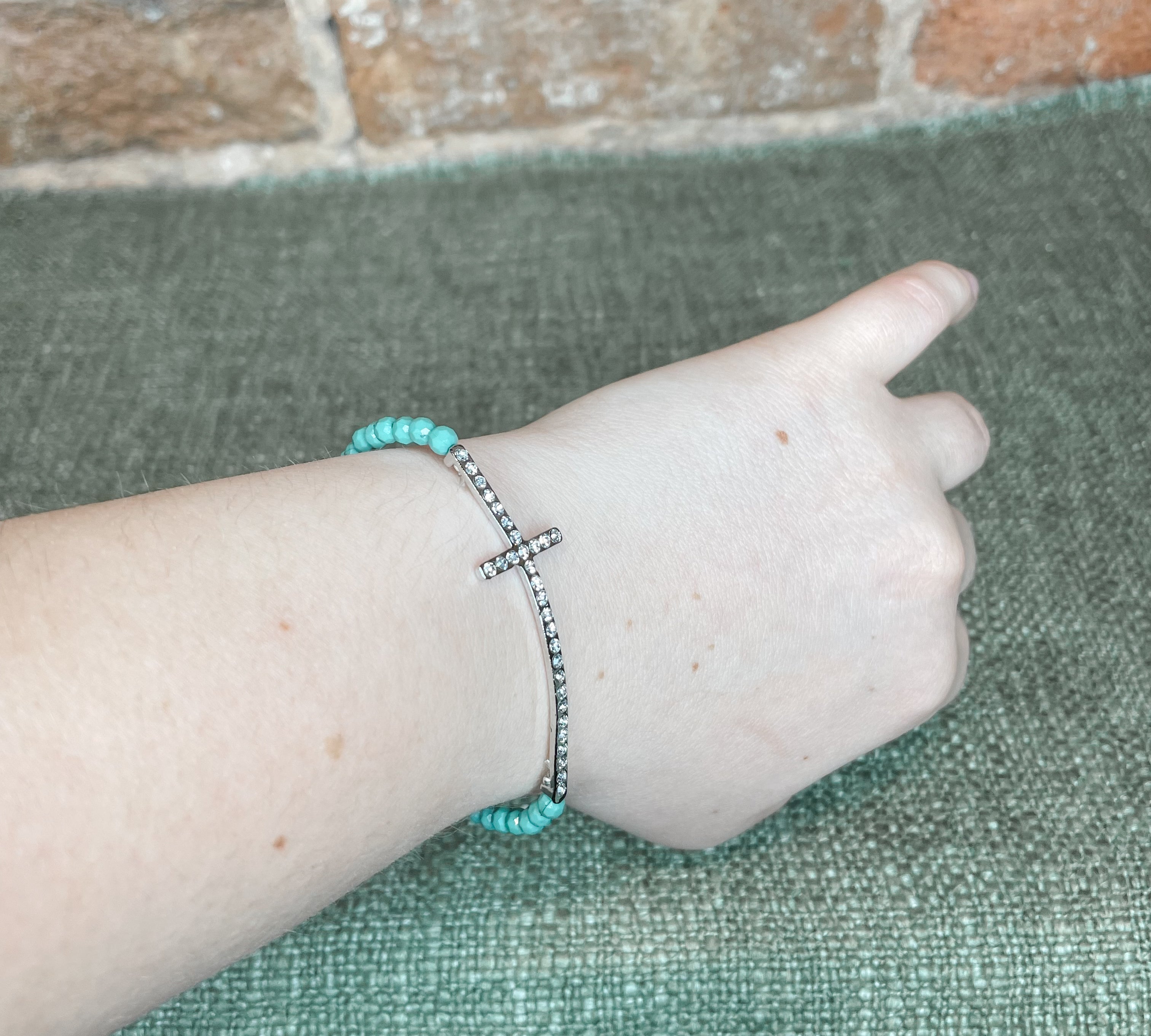 Stretchy Crystal Side Cross Bracelet