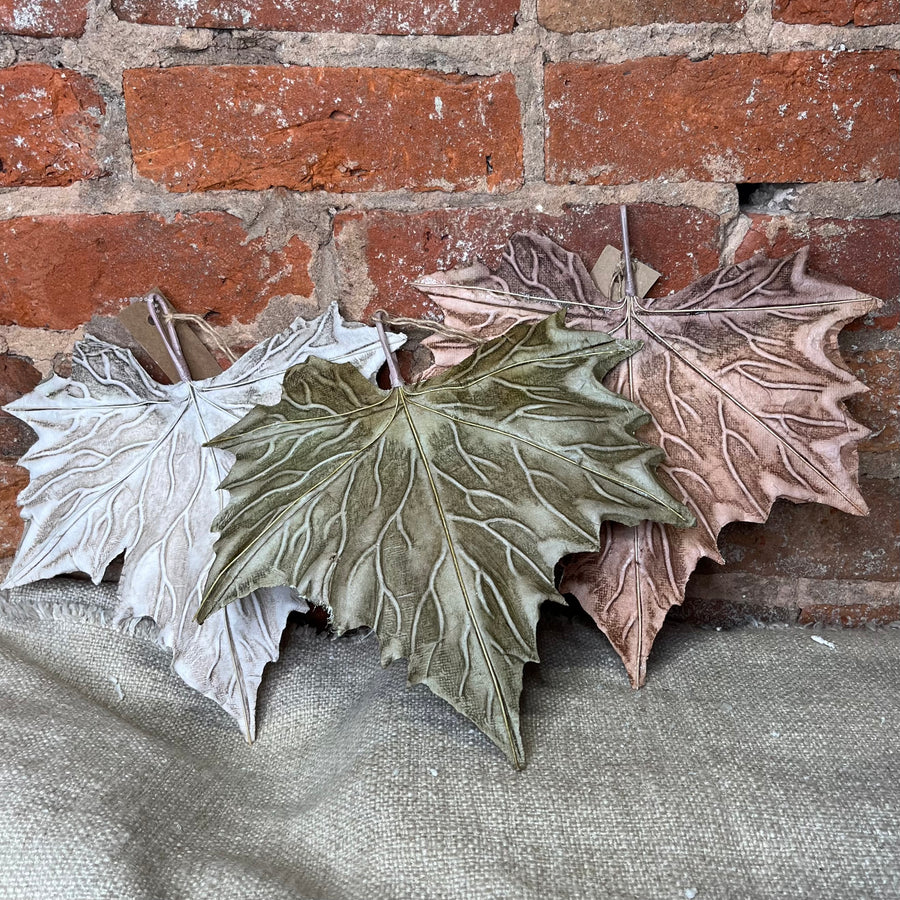 Distressed Glitter Maple Leaf 10”