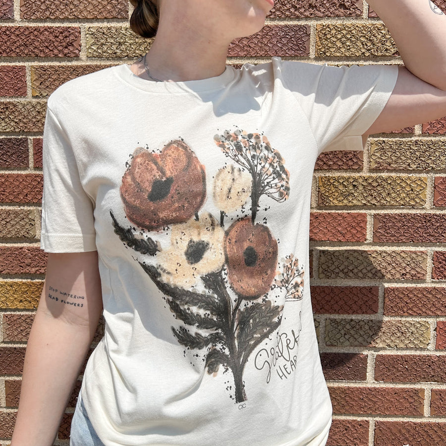 Grateful Heart Graphic Tee