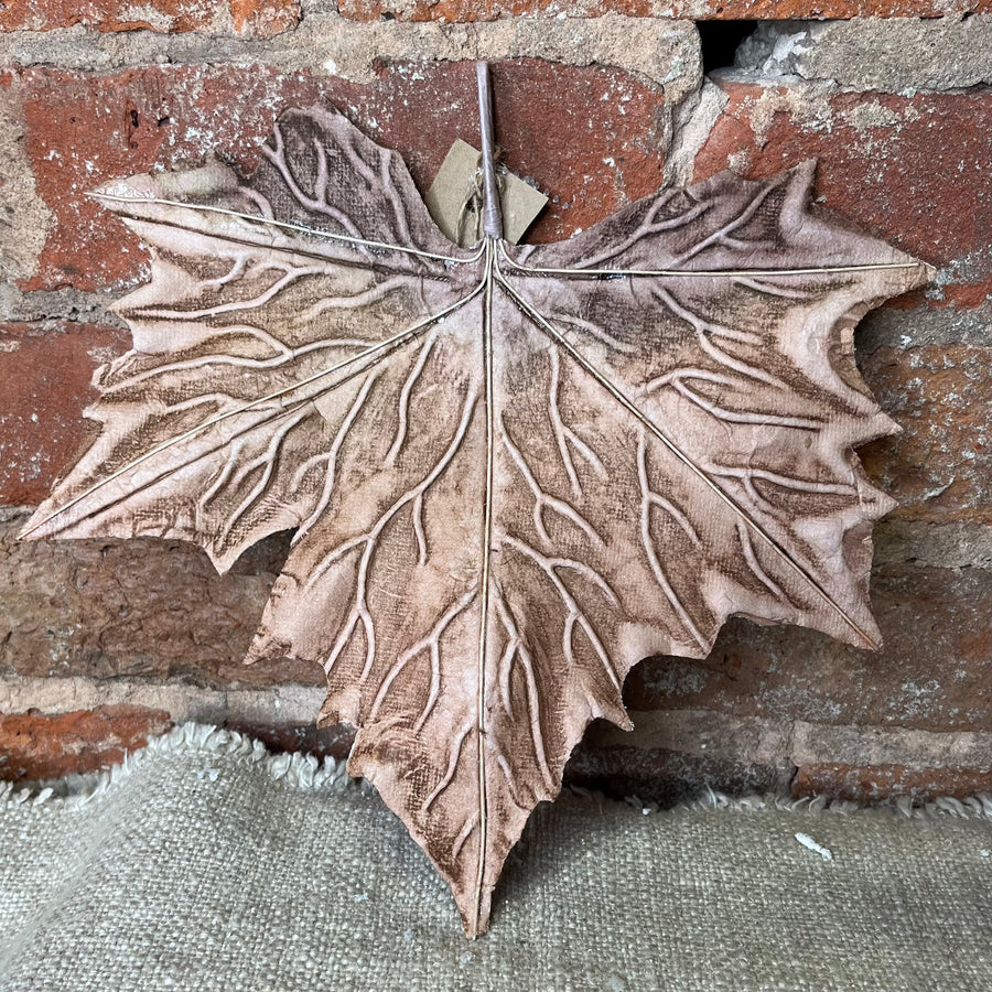 Distressed Glitter Maple Leaf 10”