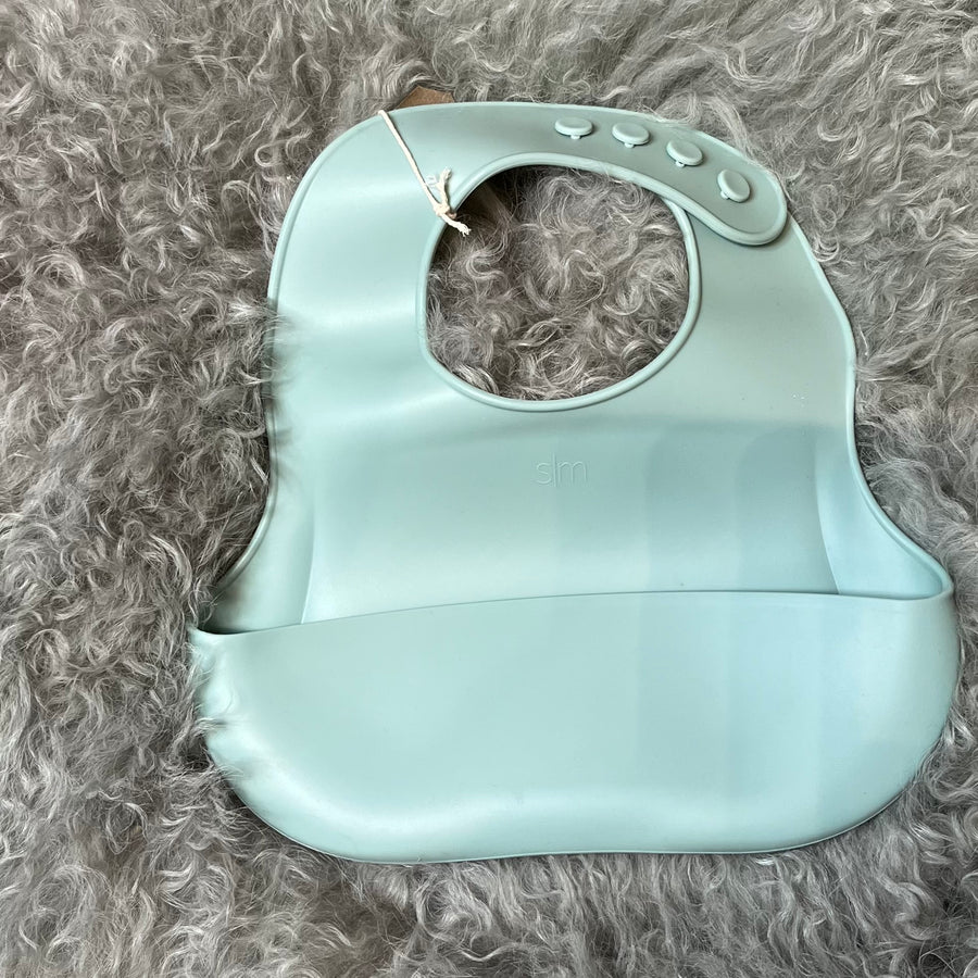 Bennett Silicone Bib