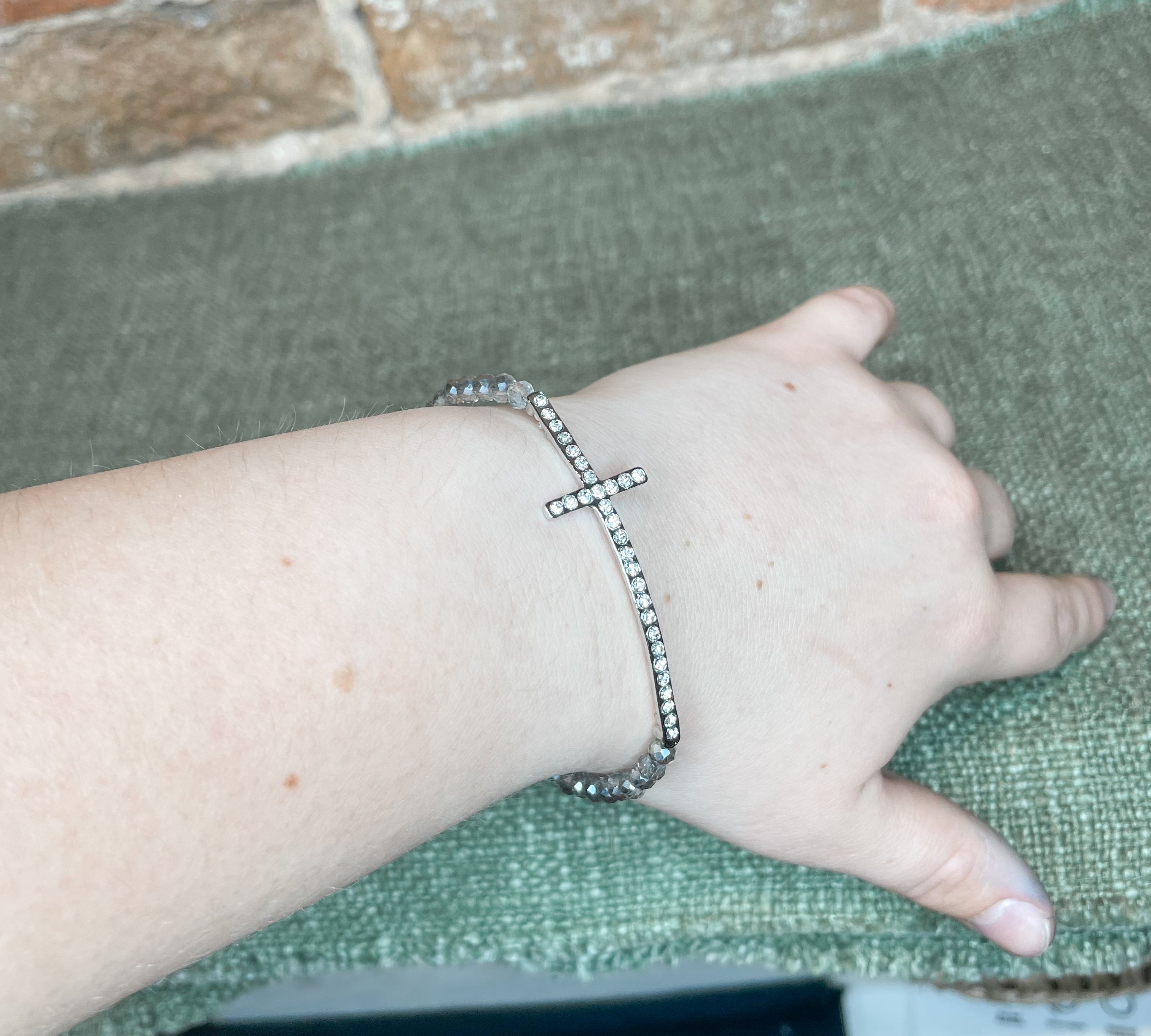 Stretchy Crystal Side Cross Bracelet