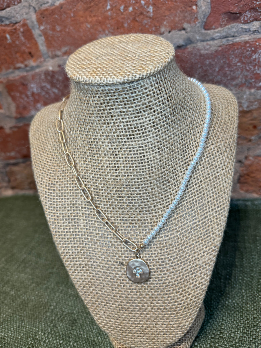 Pearl & Chain Necklace