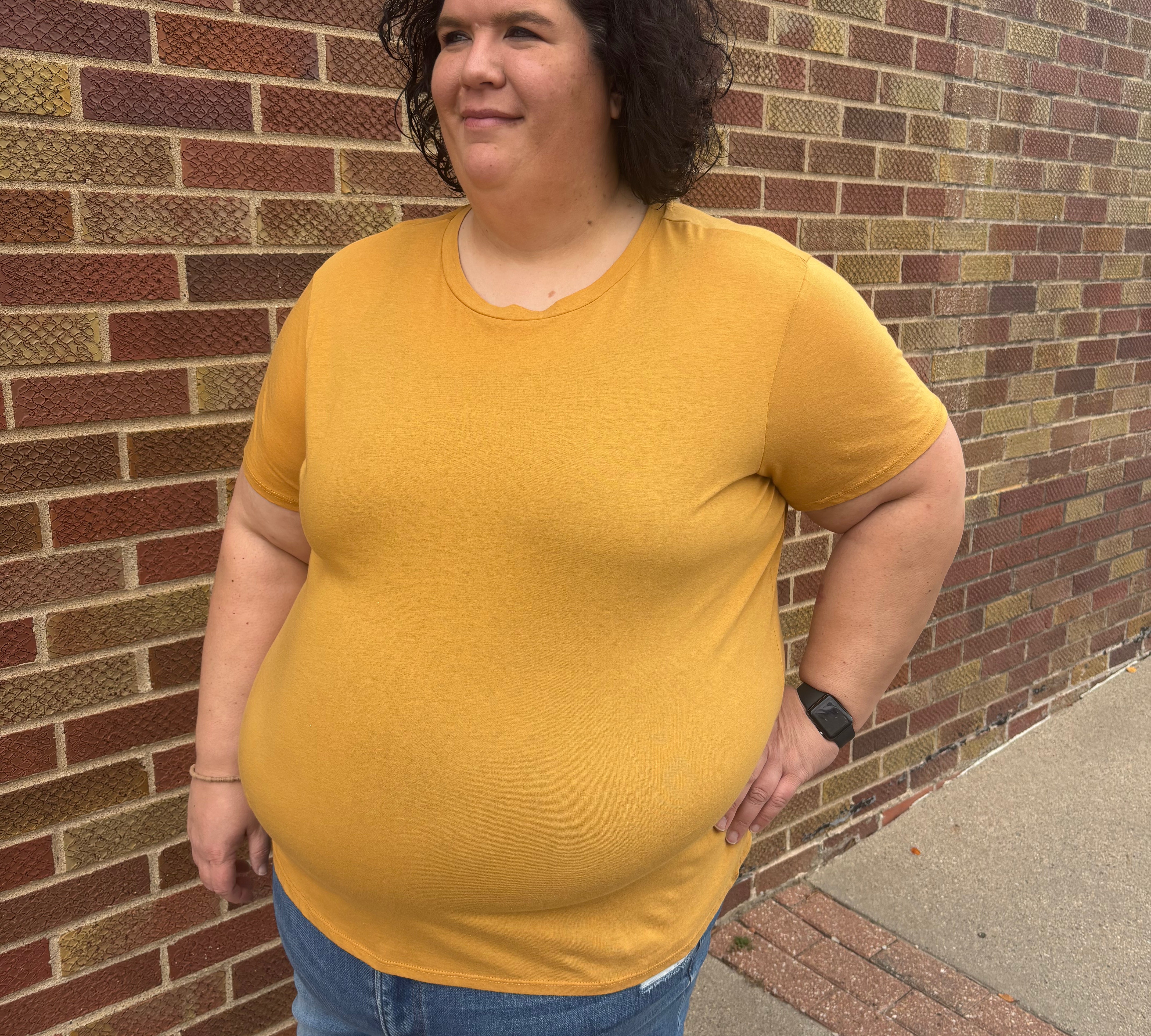 Plus Short Sleeve Round Neck Top