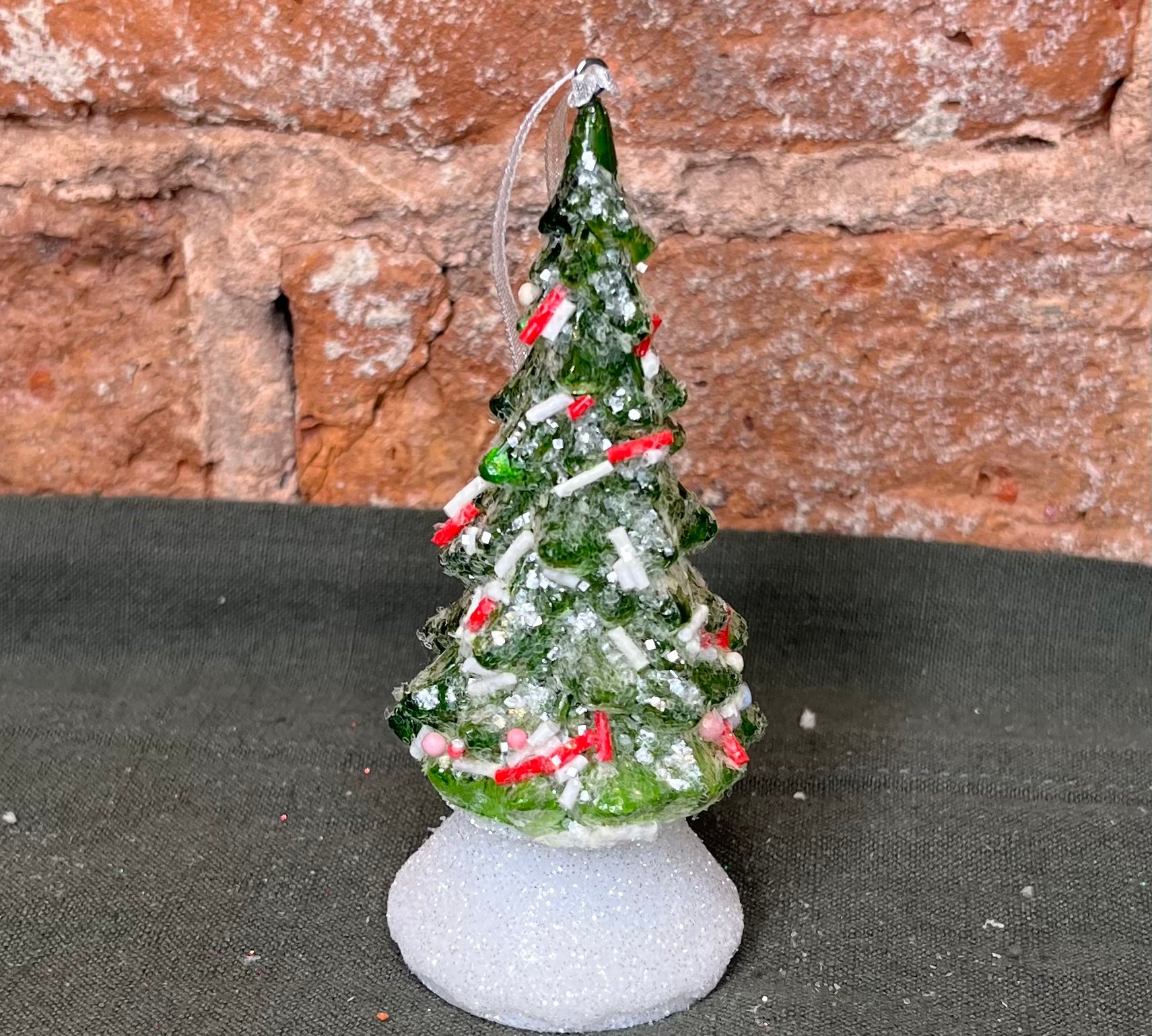 Lighted Sprinkle Tree Orn 4.25"