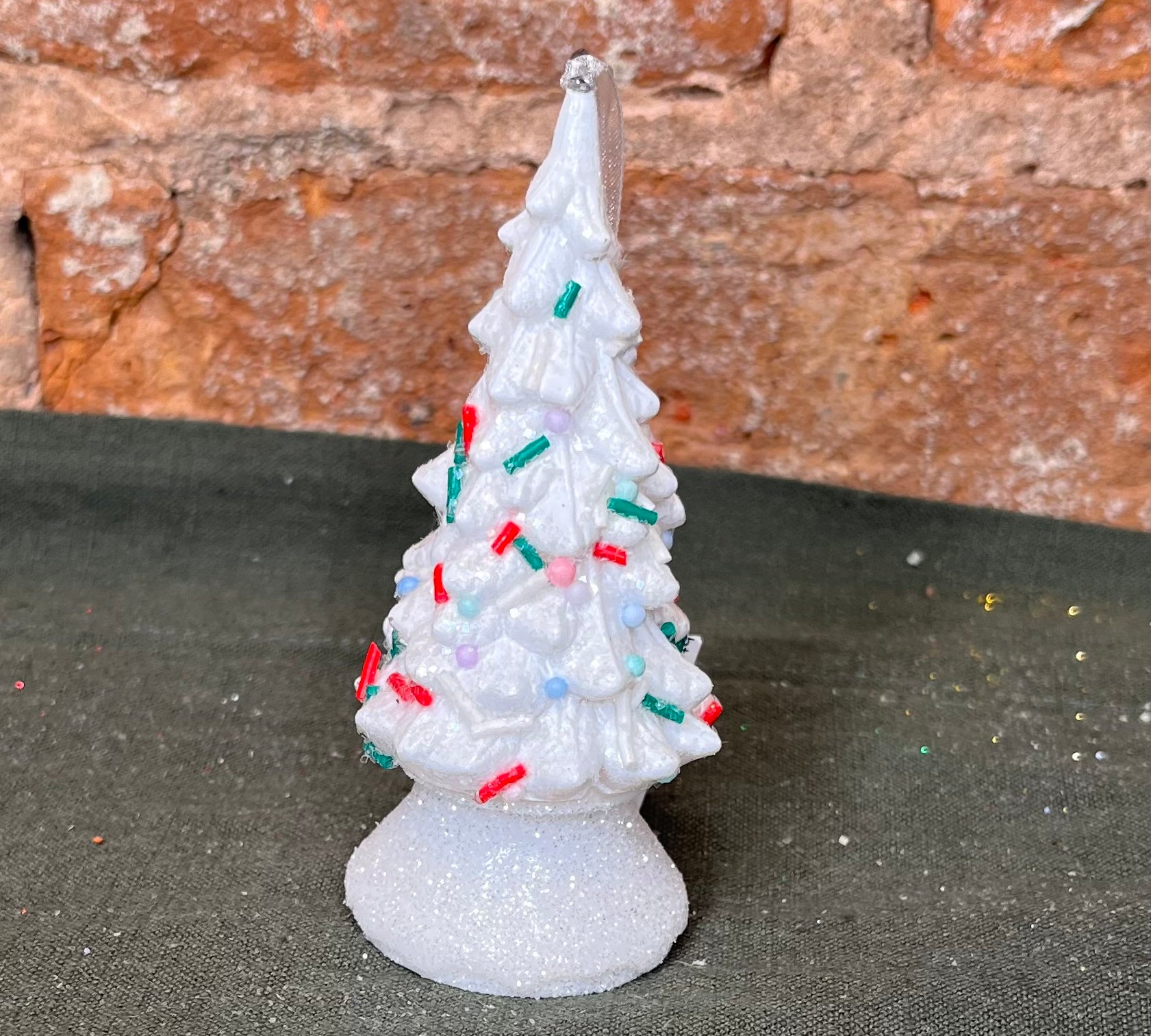 Lighted Sprinkle Tree Orn 4.25"