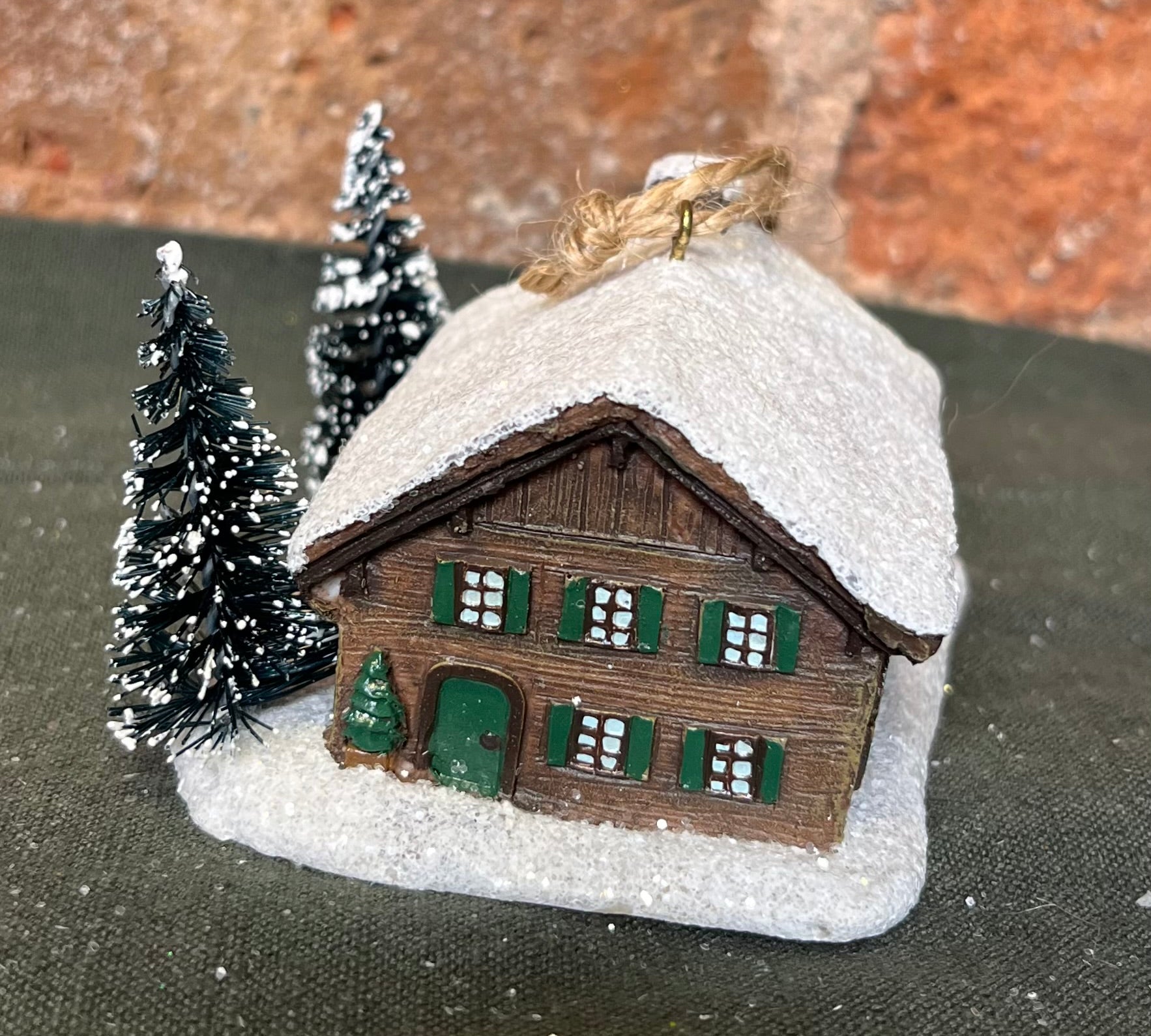 Resin House w/ Snow & Tree Orn 2.5”