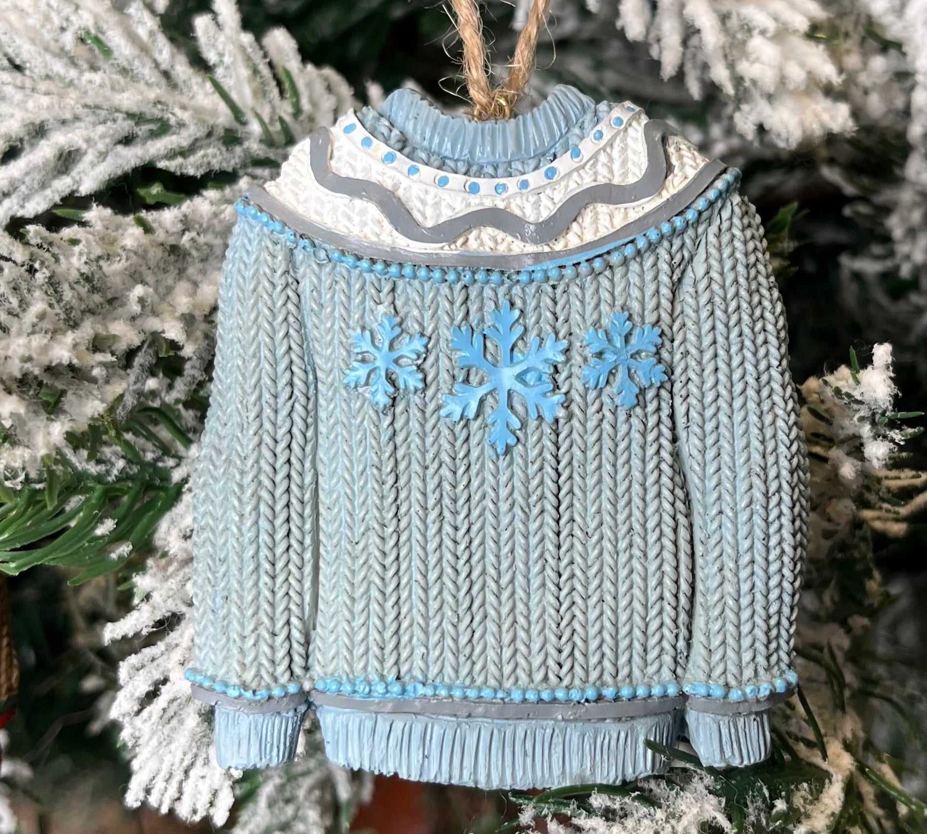 Vintage Resin Winter Sweater Orn 3”