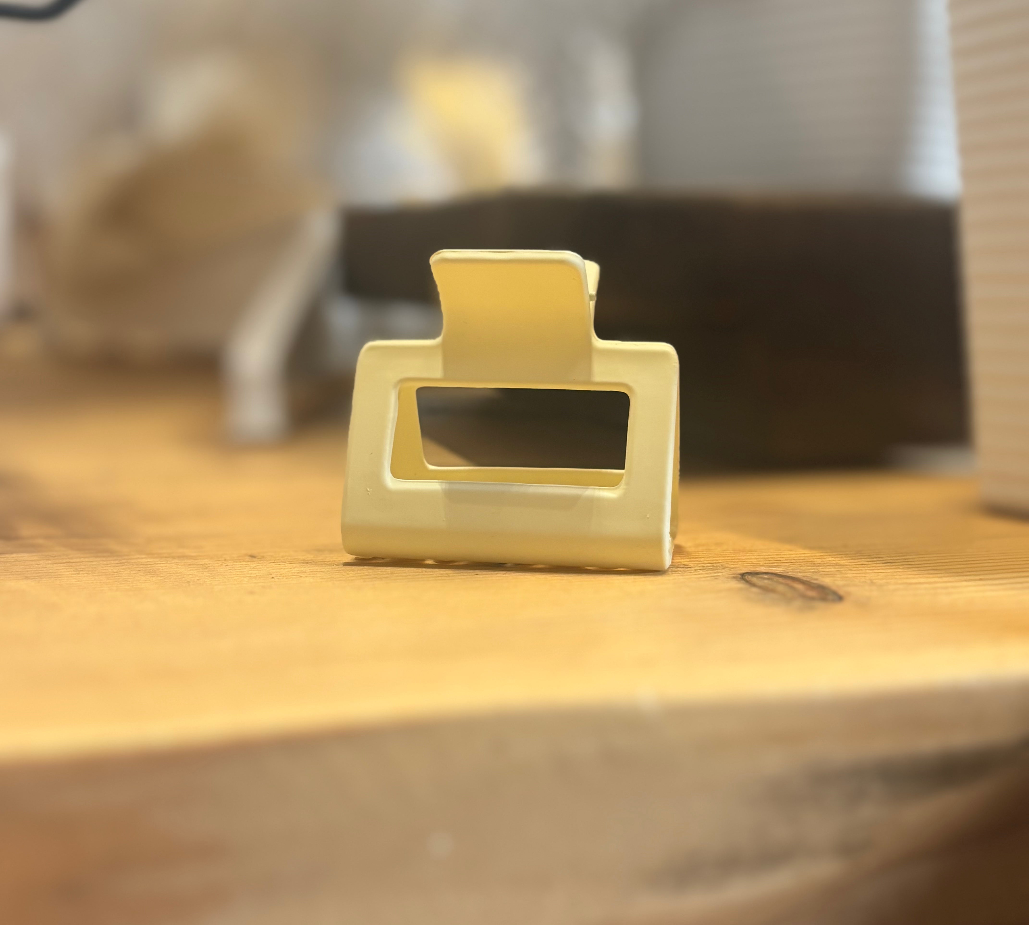 Small Matte Rectangle Hair Claw