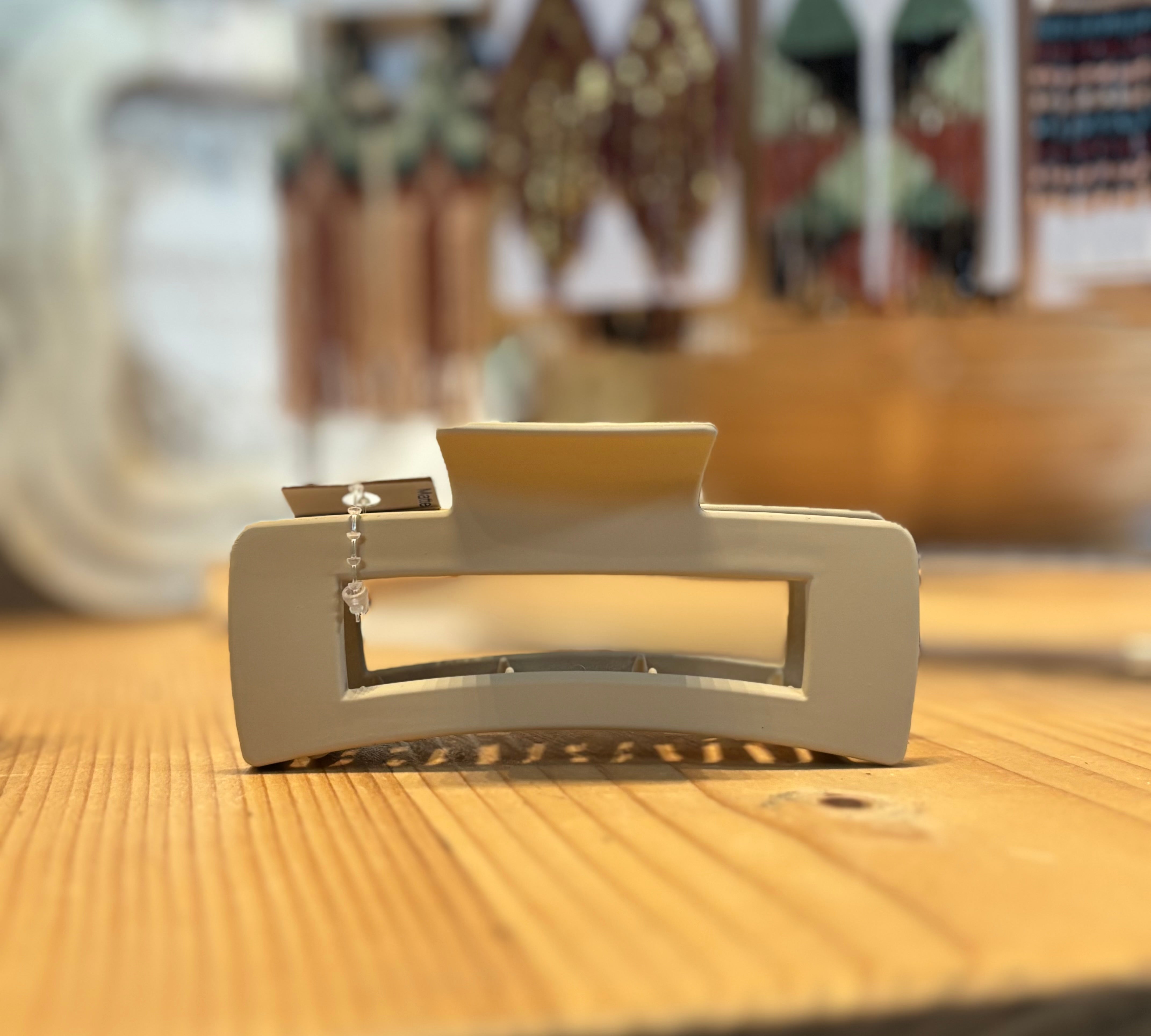 Matte Large Rectangle Hair Claw