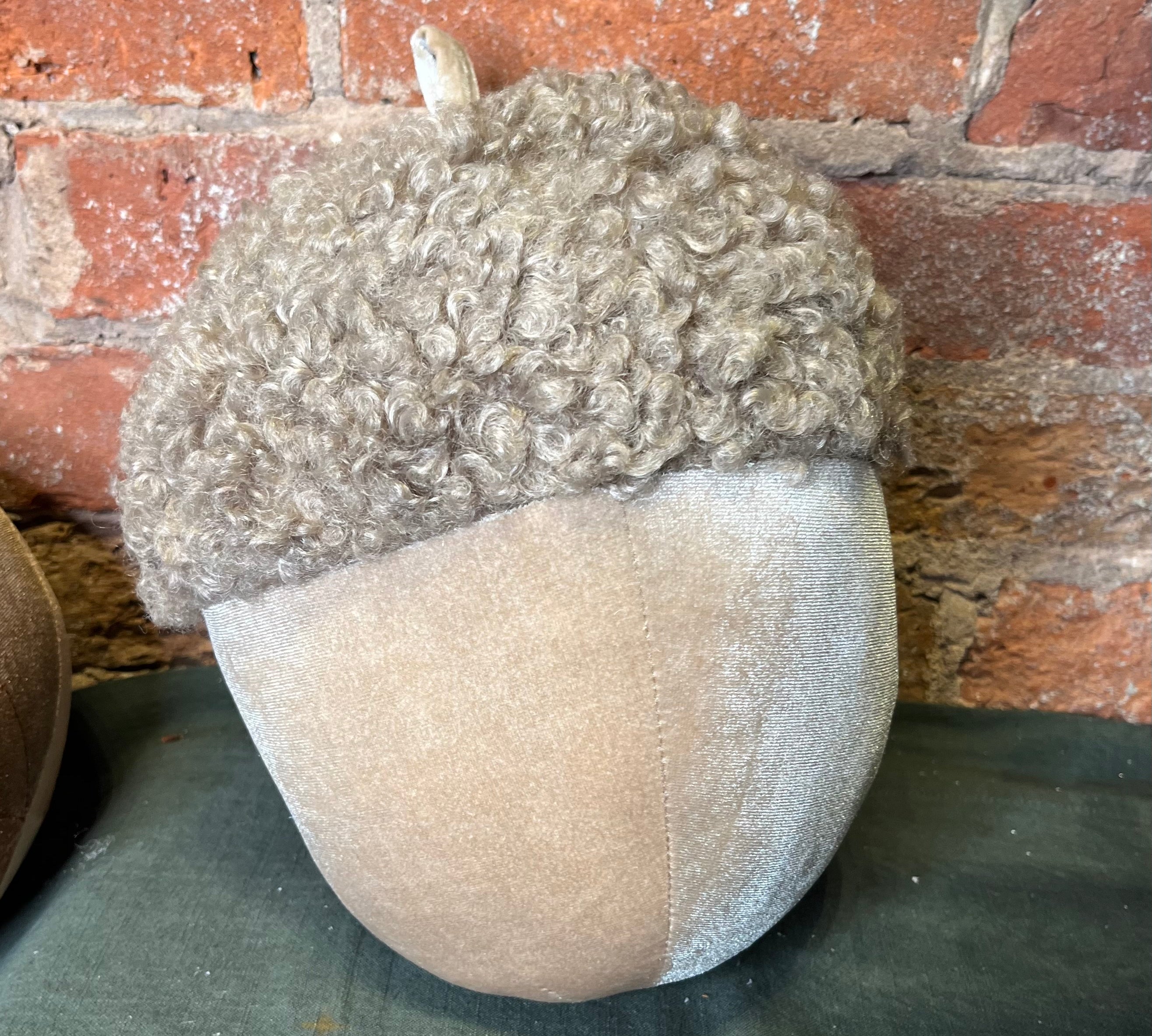 Velvet/Sherpa Acorn 9.75x7.75”