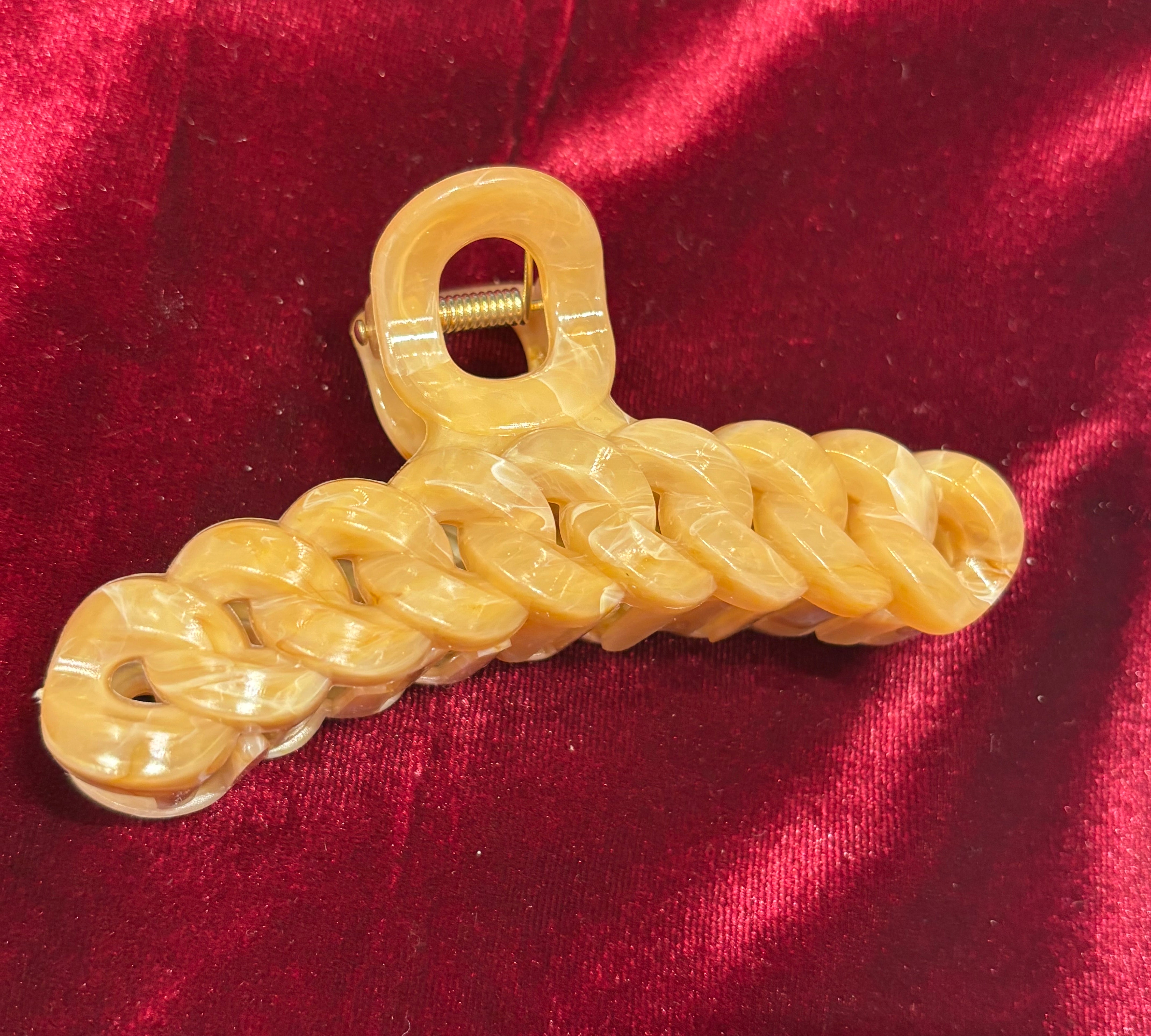 Marble Chain Pattern Hair Claw