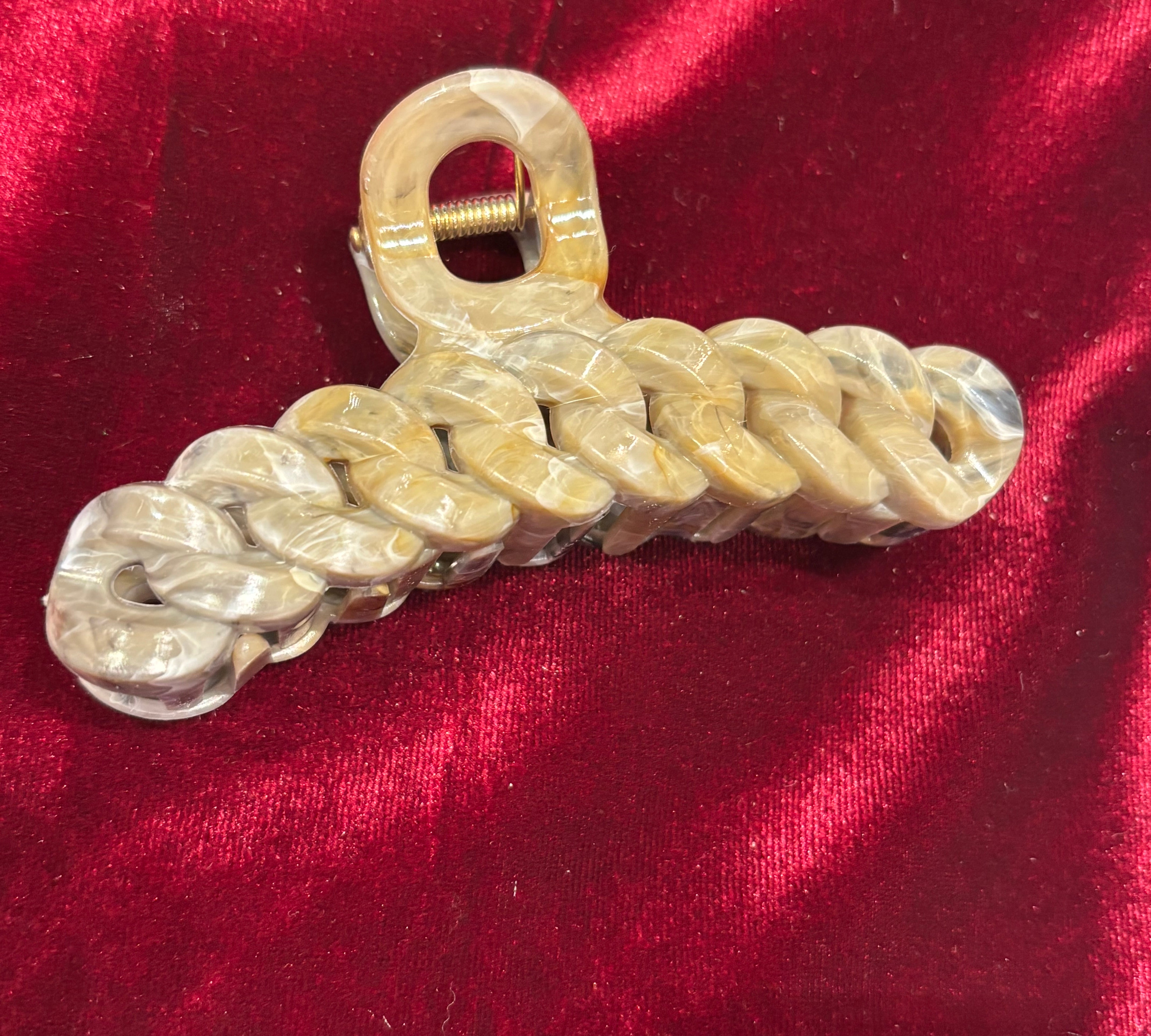 Marble Chain Pattern Hair Claw