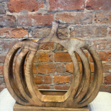 Mango Open Pumpkin Frame