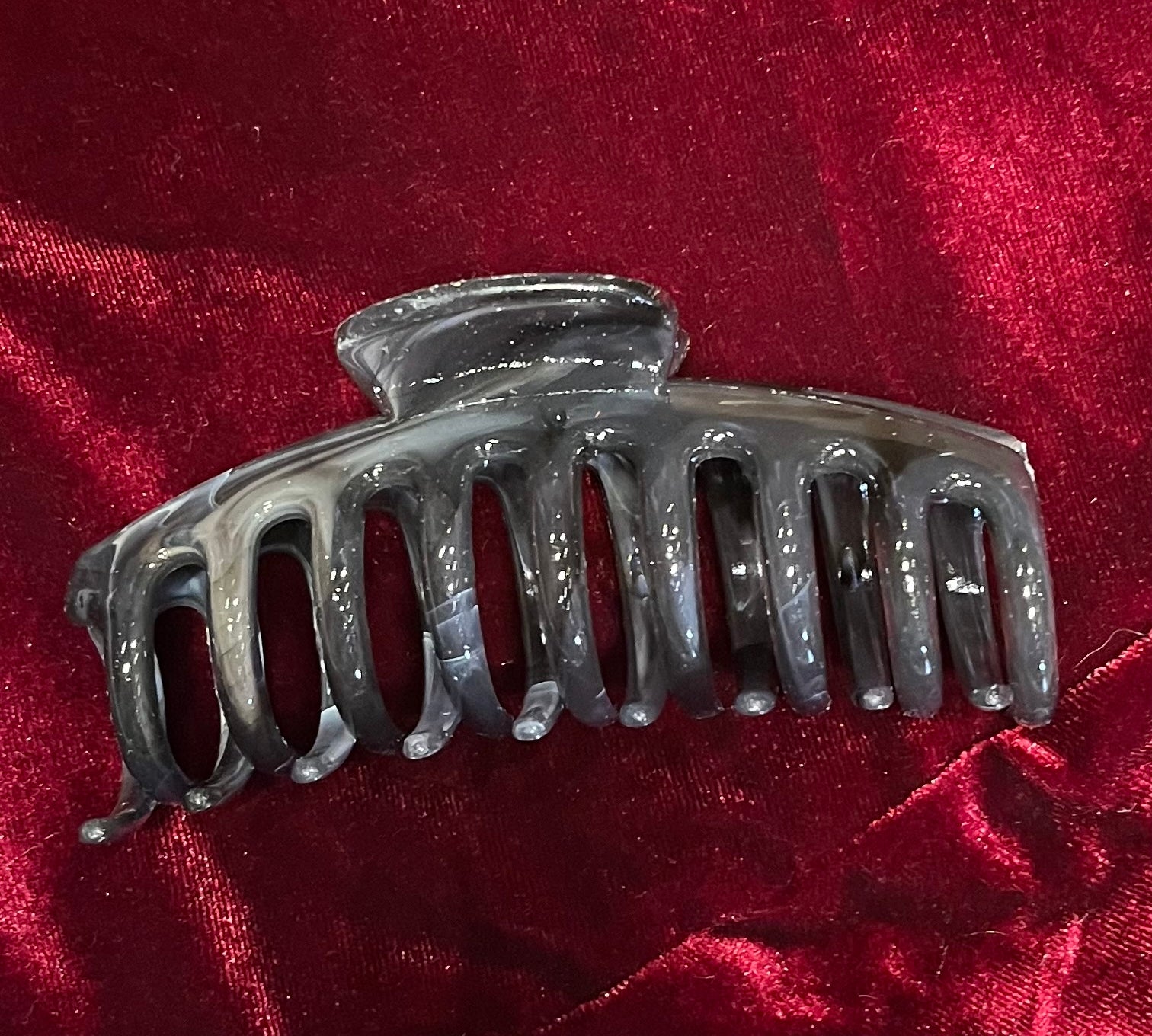 Shimmering Marble Round  Hair Claw