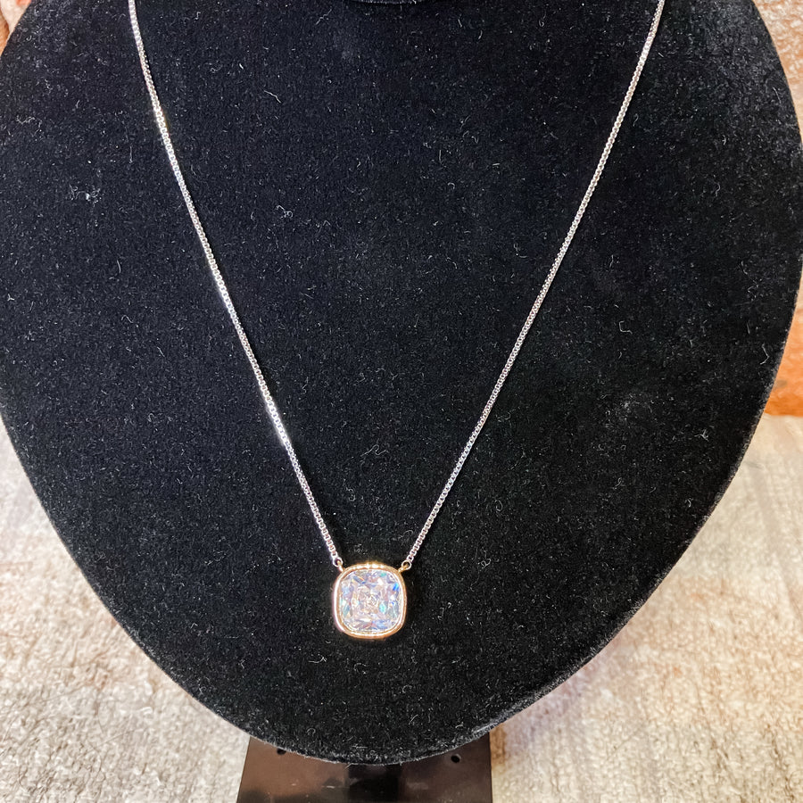 Silver Chain Necklace w/Rhinestone Pendant