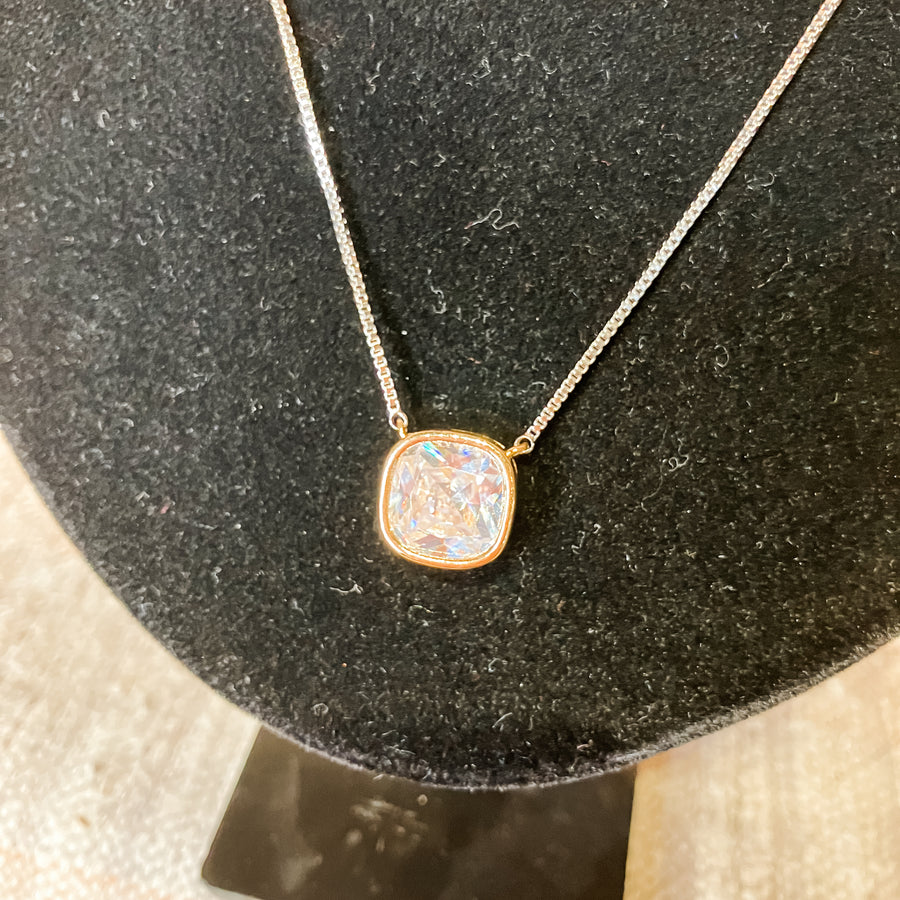 Silver Chain Necklace w/Rhinestone Pendant