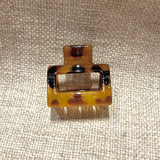 Medium Tortiose Shell Pattern Claw Clip