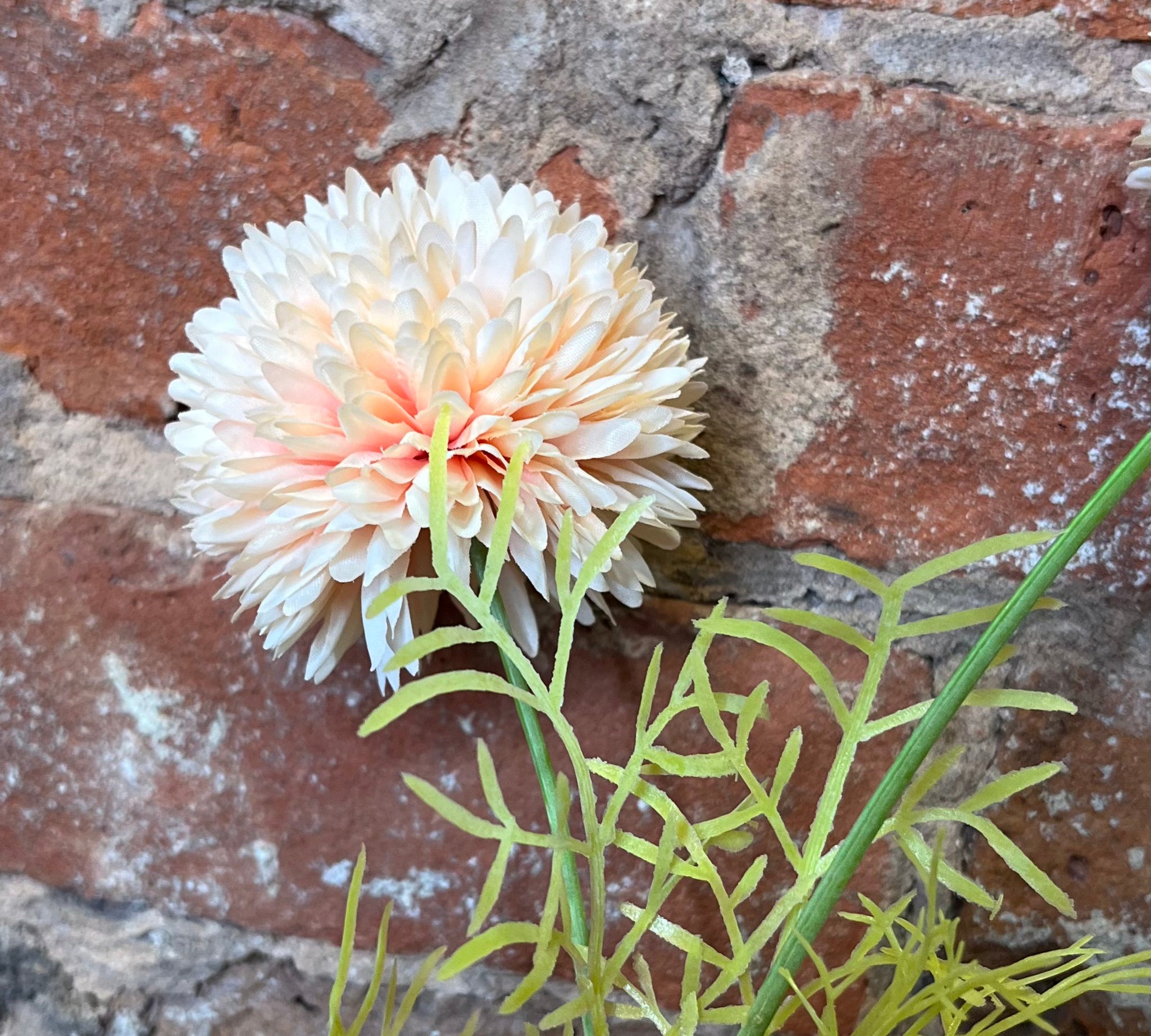 Textured Ball Spray 20"