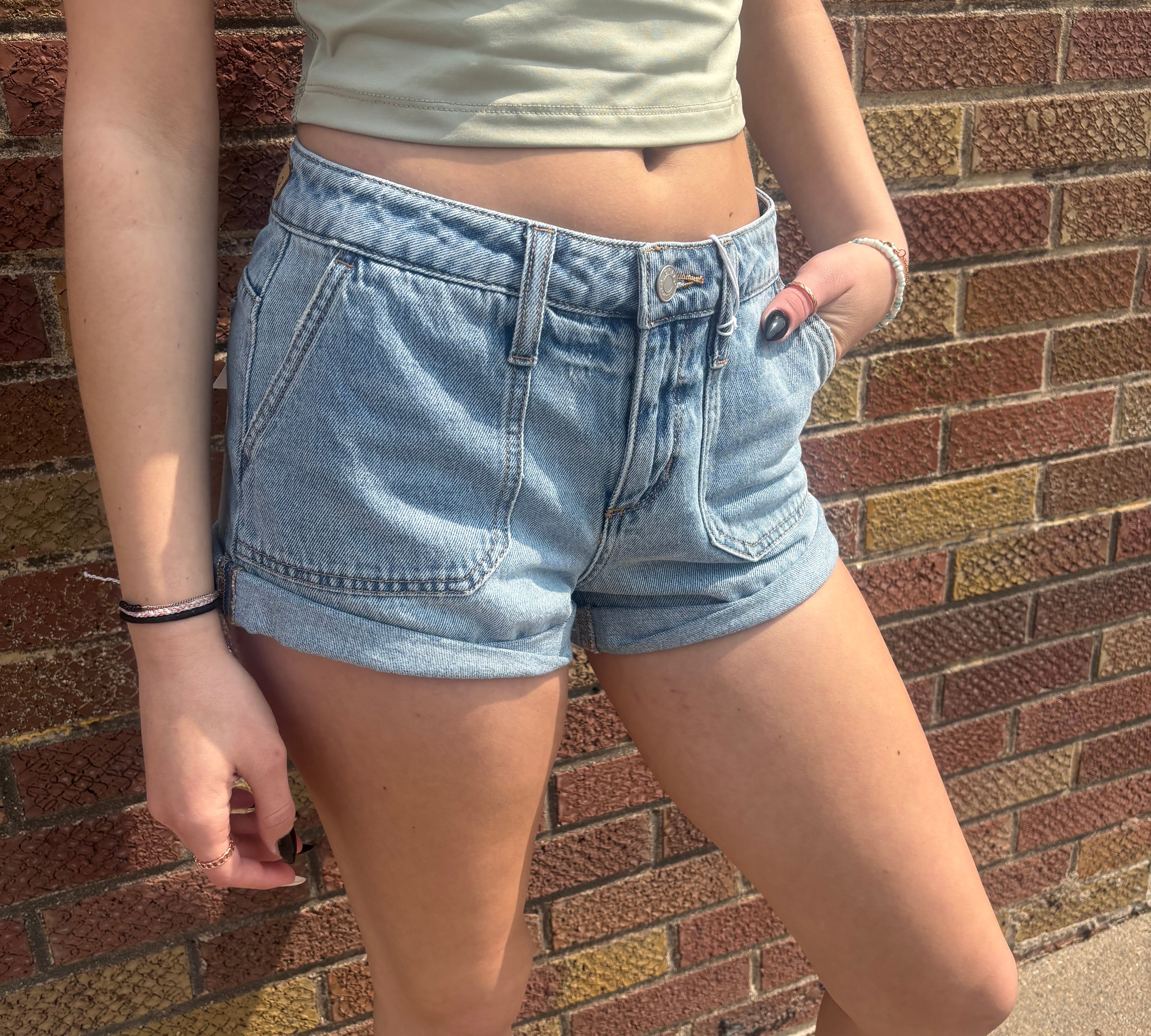 Mid Rise w/ Twisted Hem Cello Denim Shorts