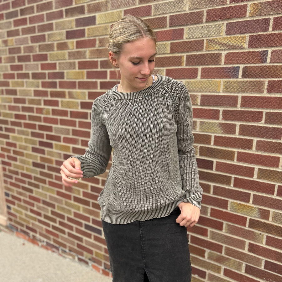 Washed Yarn Raglan Sleeve Pullover Sweater
