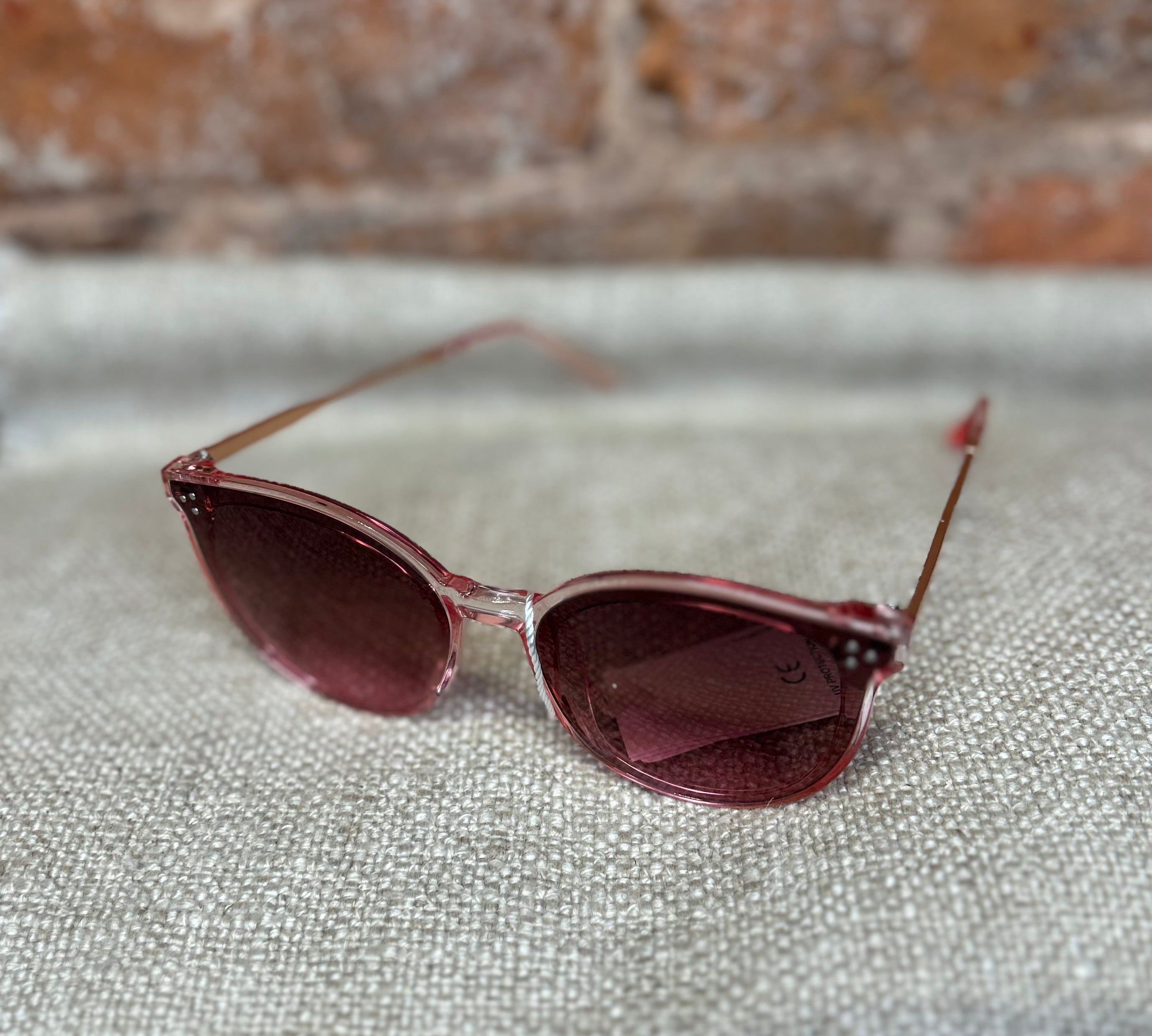 Round Shape Frame Sunglasses w/Metal Stem