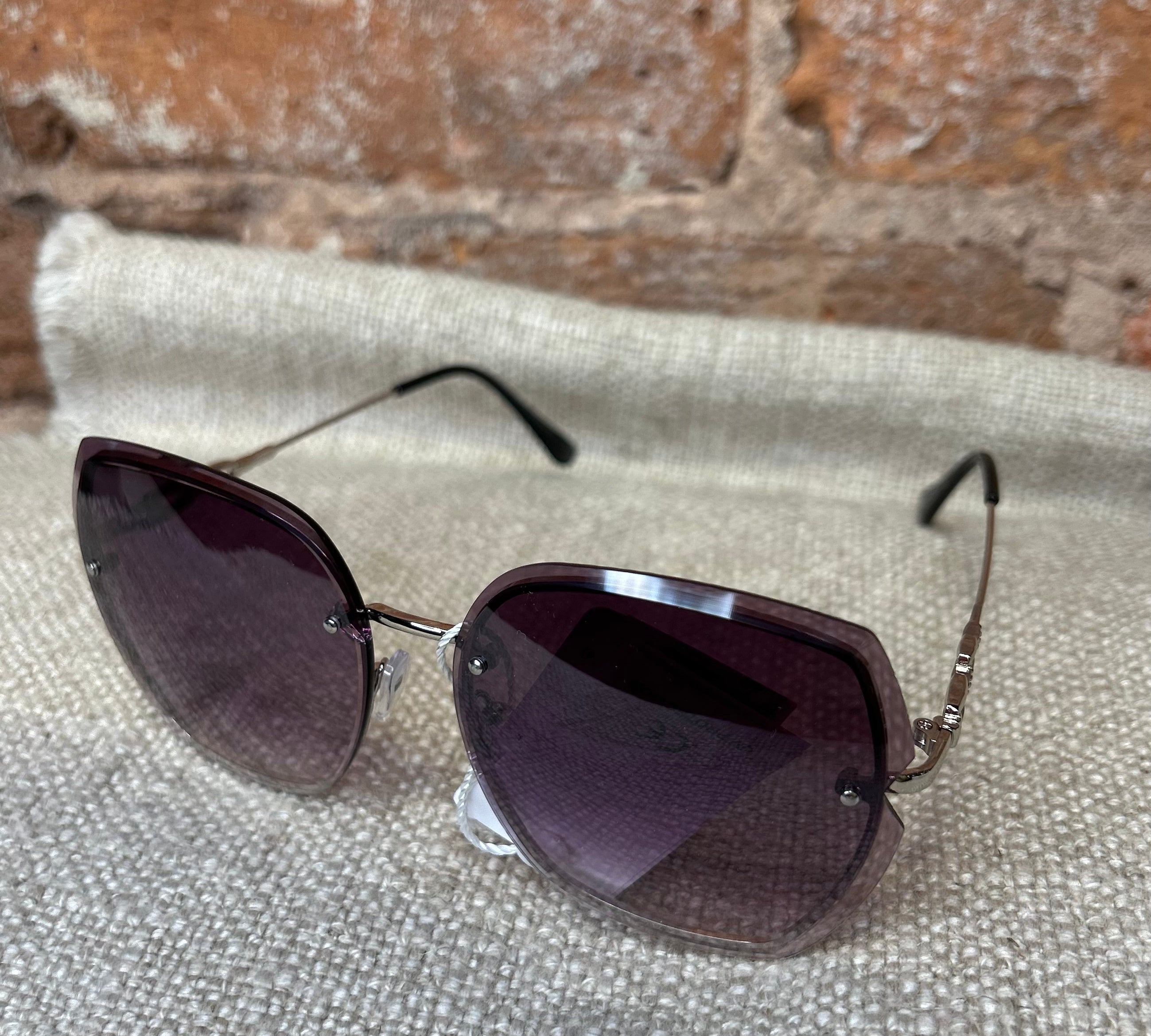 Eccentric Rimless Sunglasses